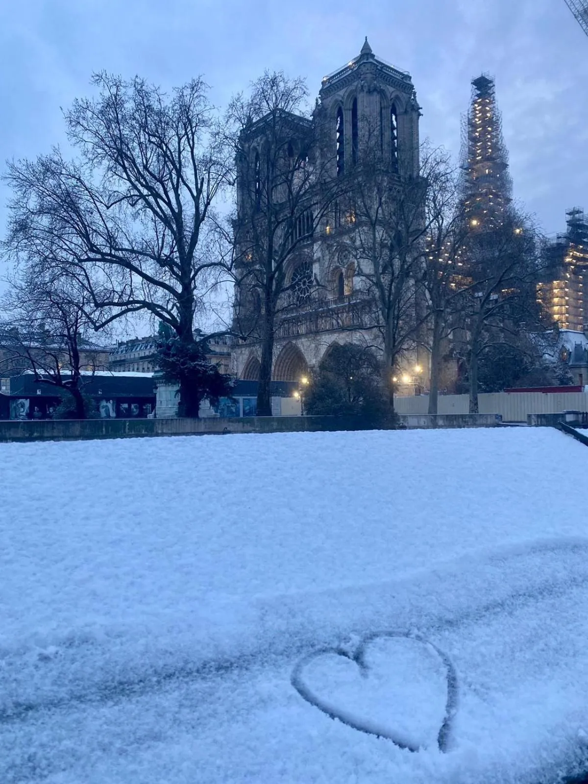Landmark view in Hôtel les Degrés de Notre Dame