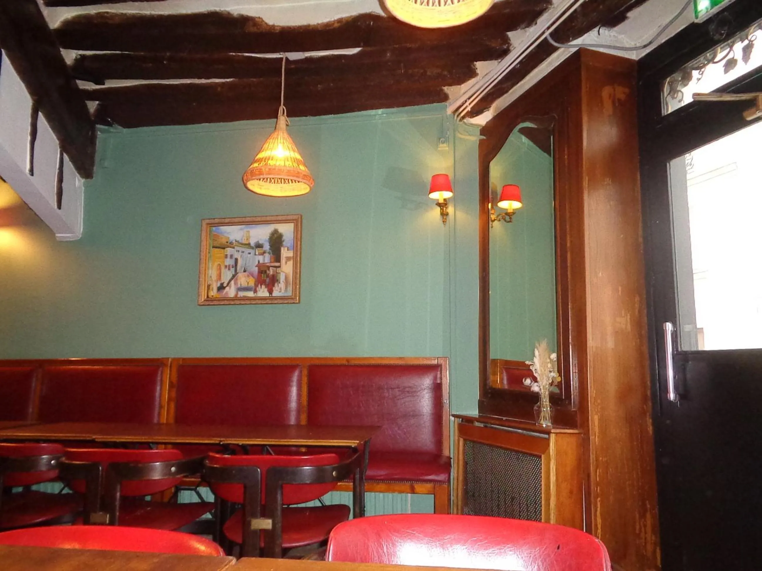 Seating area in Hôtel les Degrés de Notre Dame