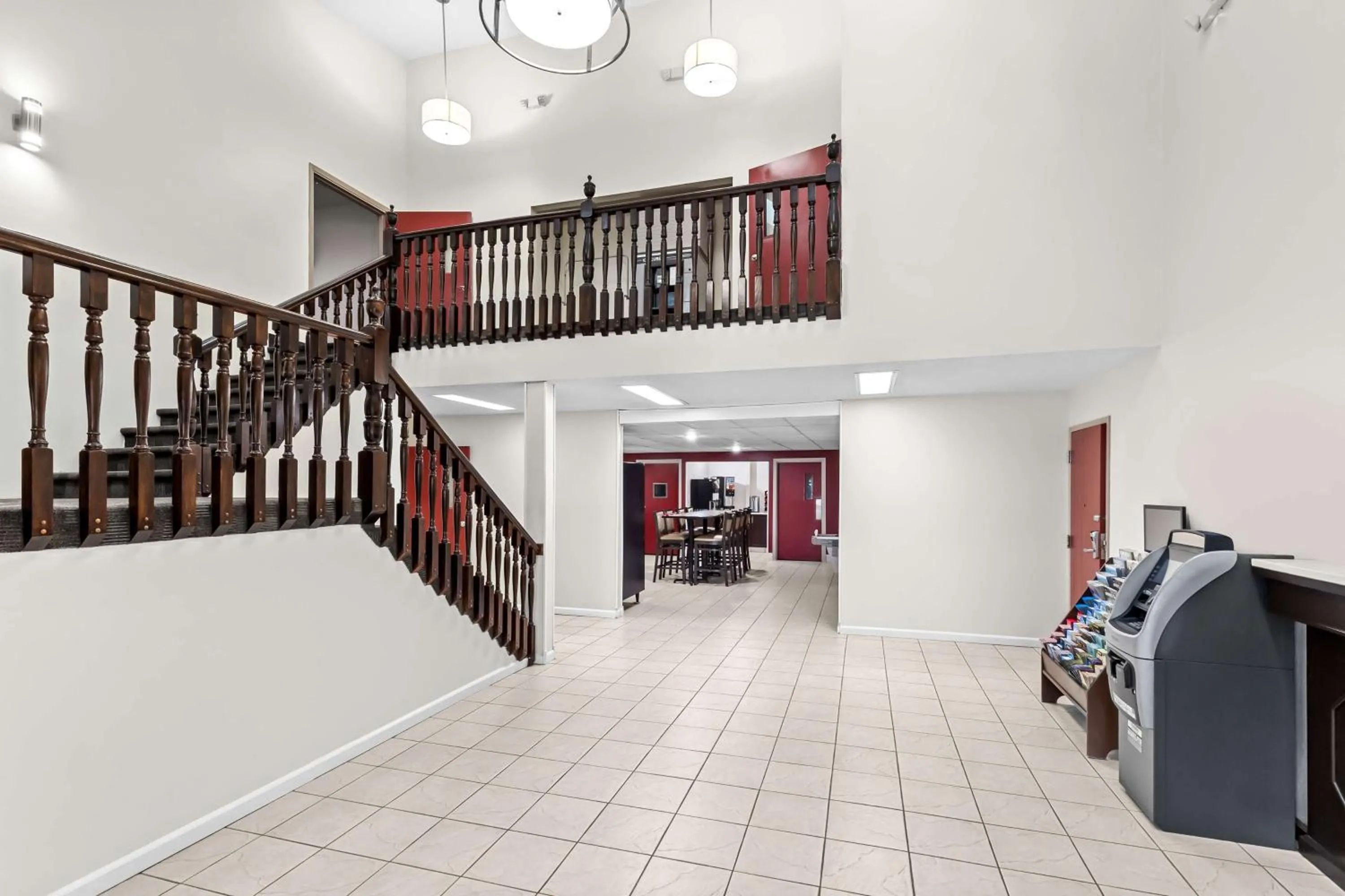 Lobby or reception in Red Lion Inn & Suites Saint Louis
