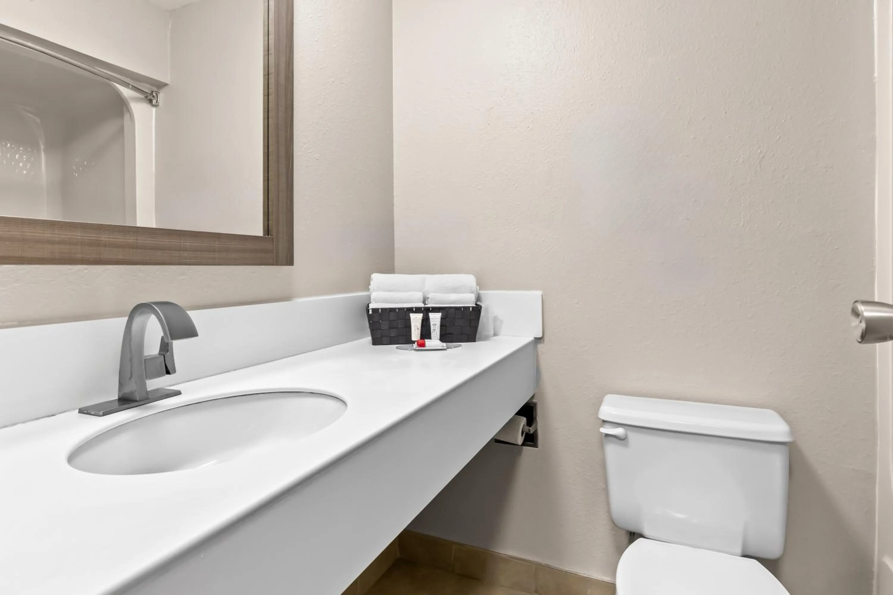 Toilet in Red Lion Inn & Suites Saint Louis