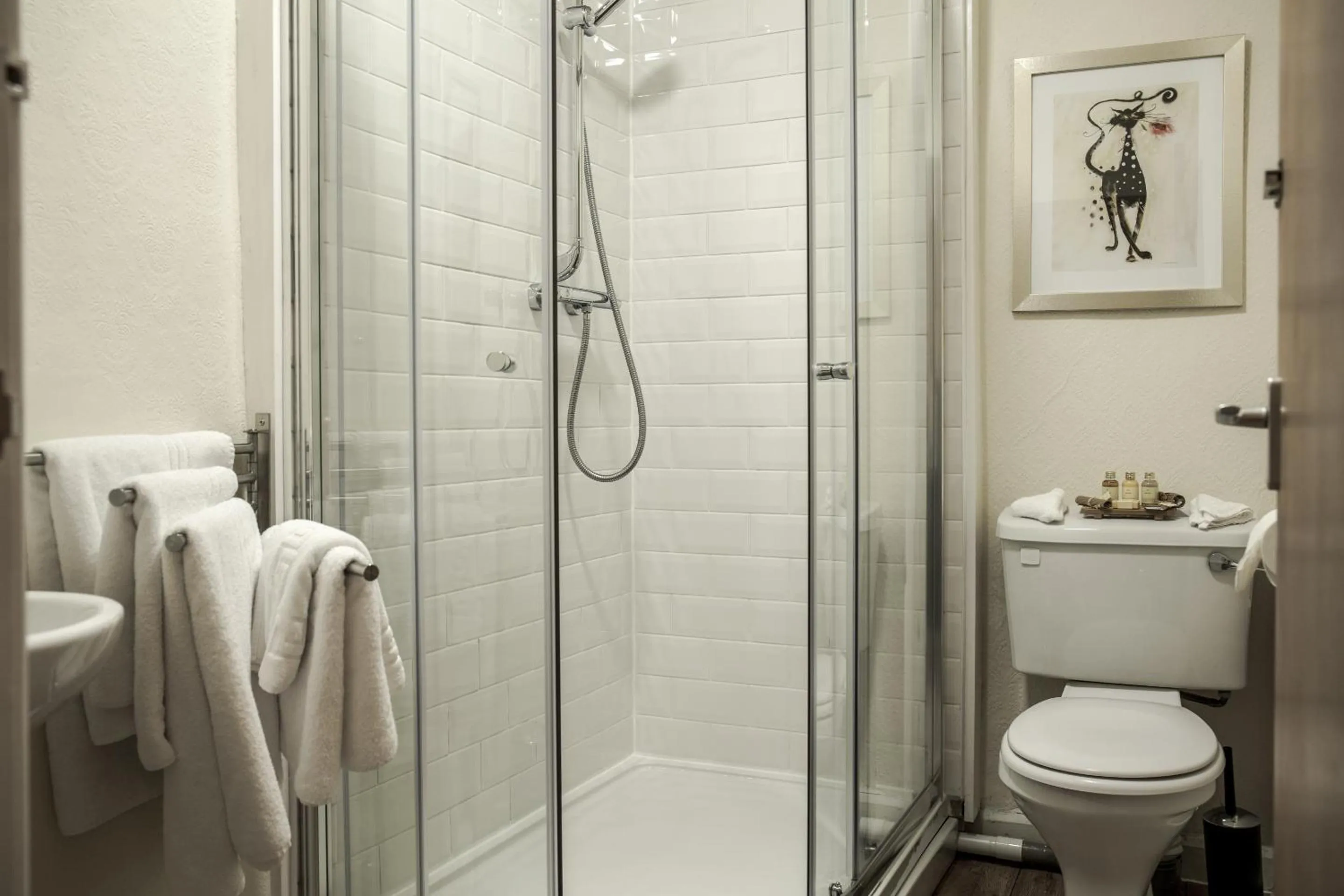 Bathroom in The Craven Heifer at Stainforth
