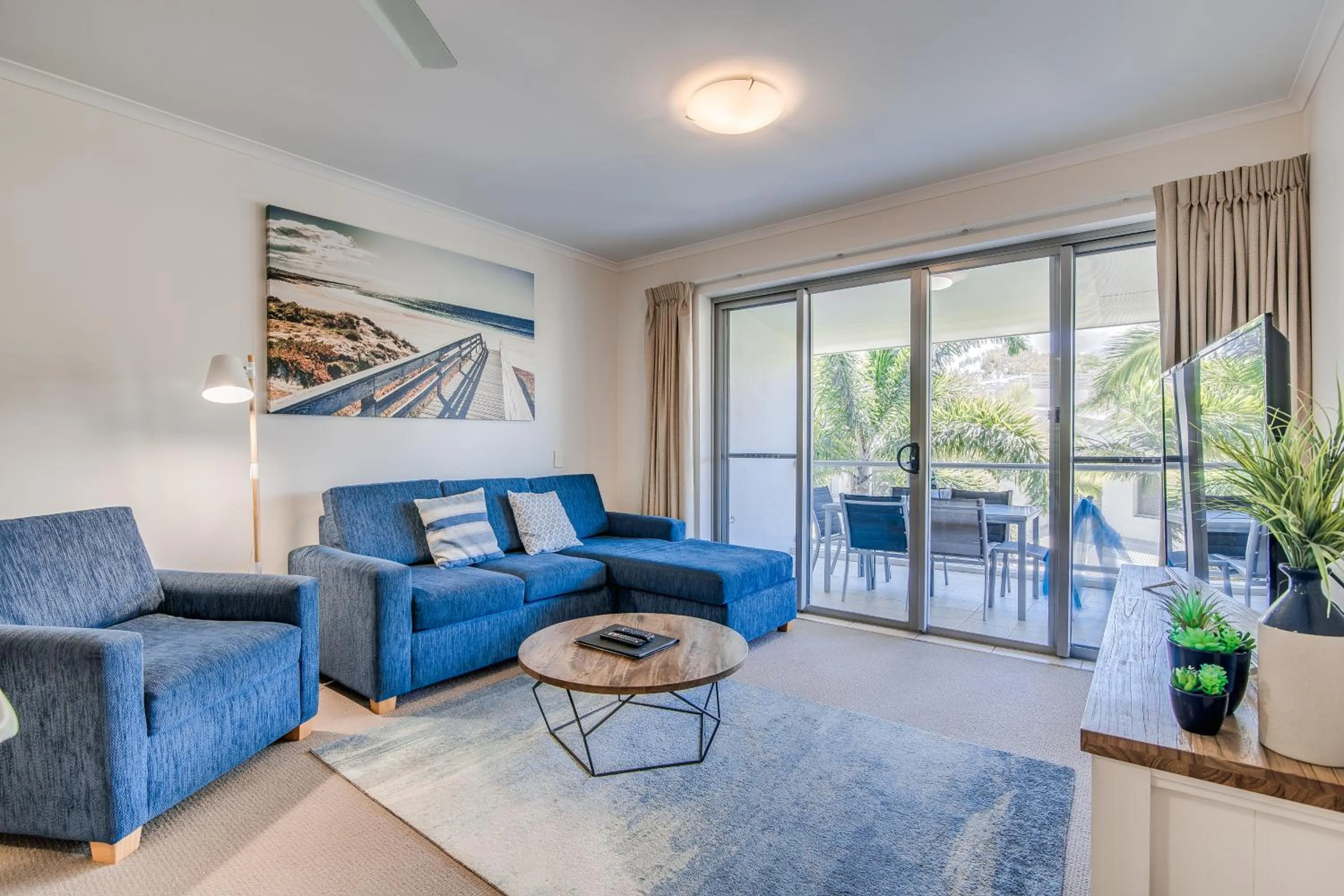 TV and multimedia in Coolum At The Beach