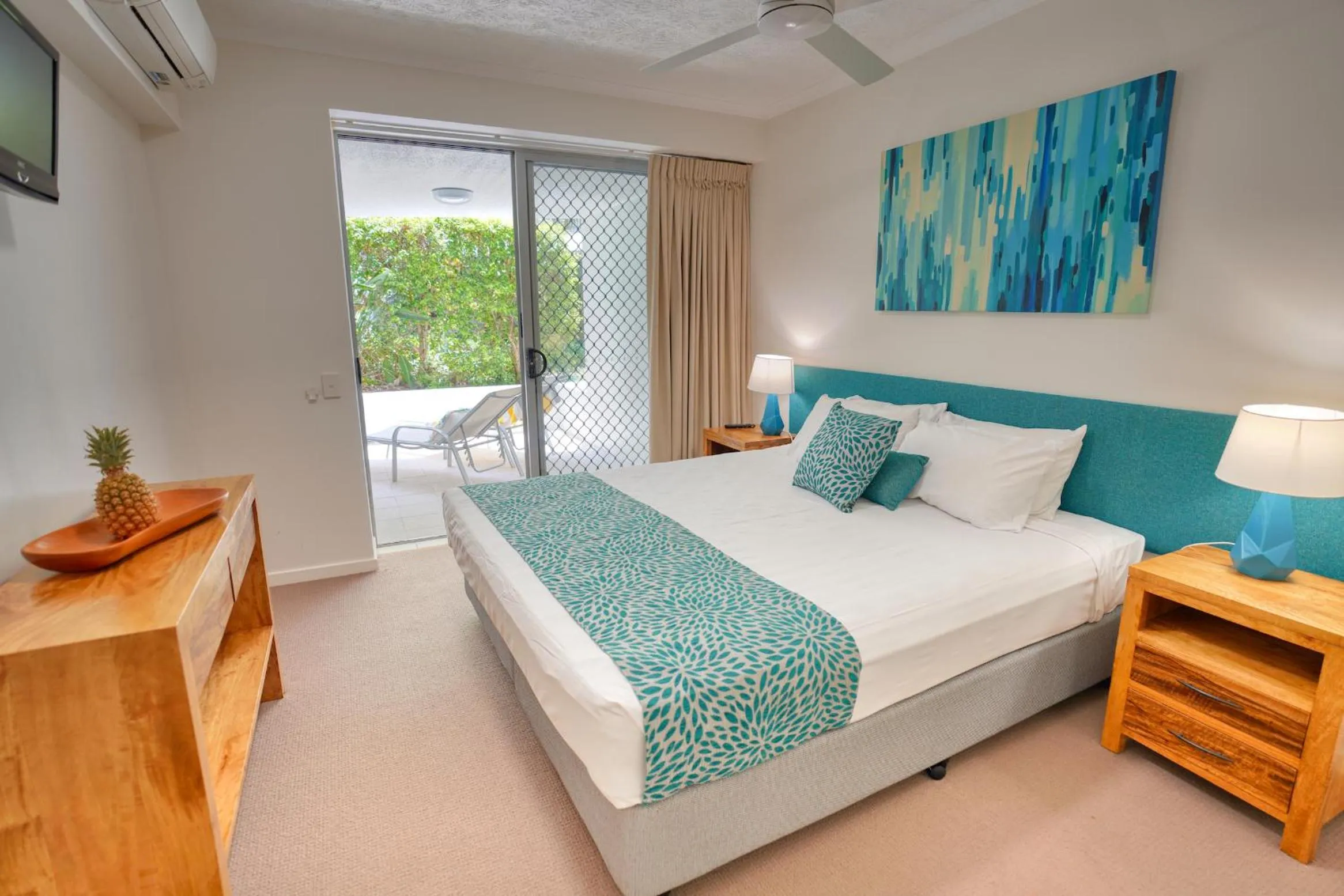 Balcony/Terrace, Bed in Coolum At The Beach