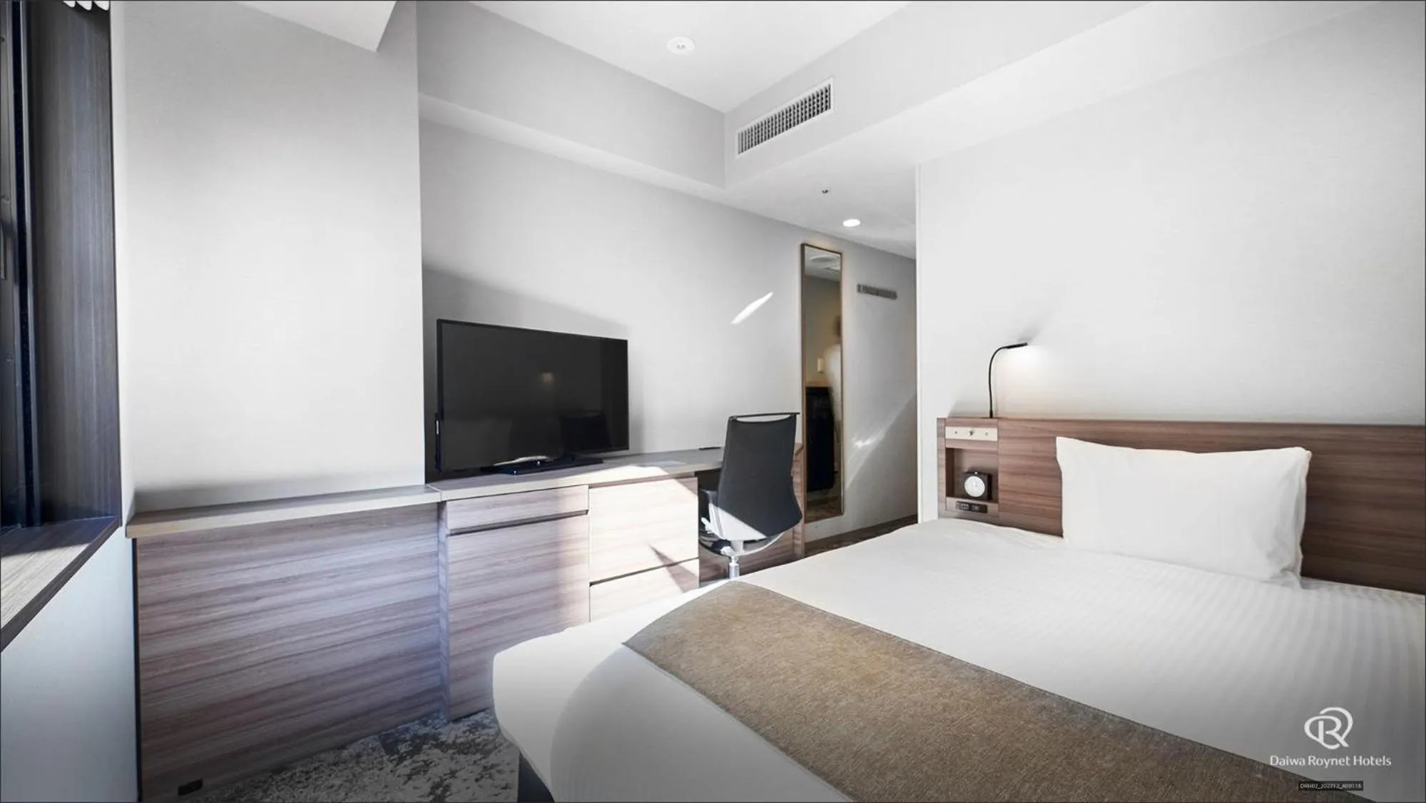 Bed in Daiwa Roynet Hotel Shimbashi