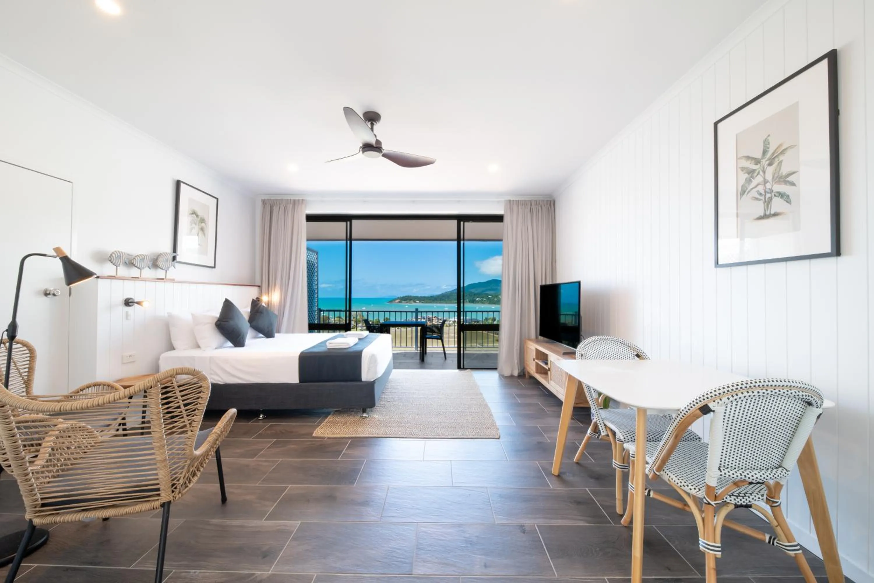 Bed in Whitsunday Terraces Resort