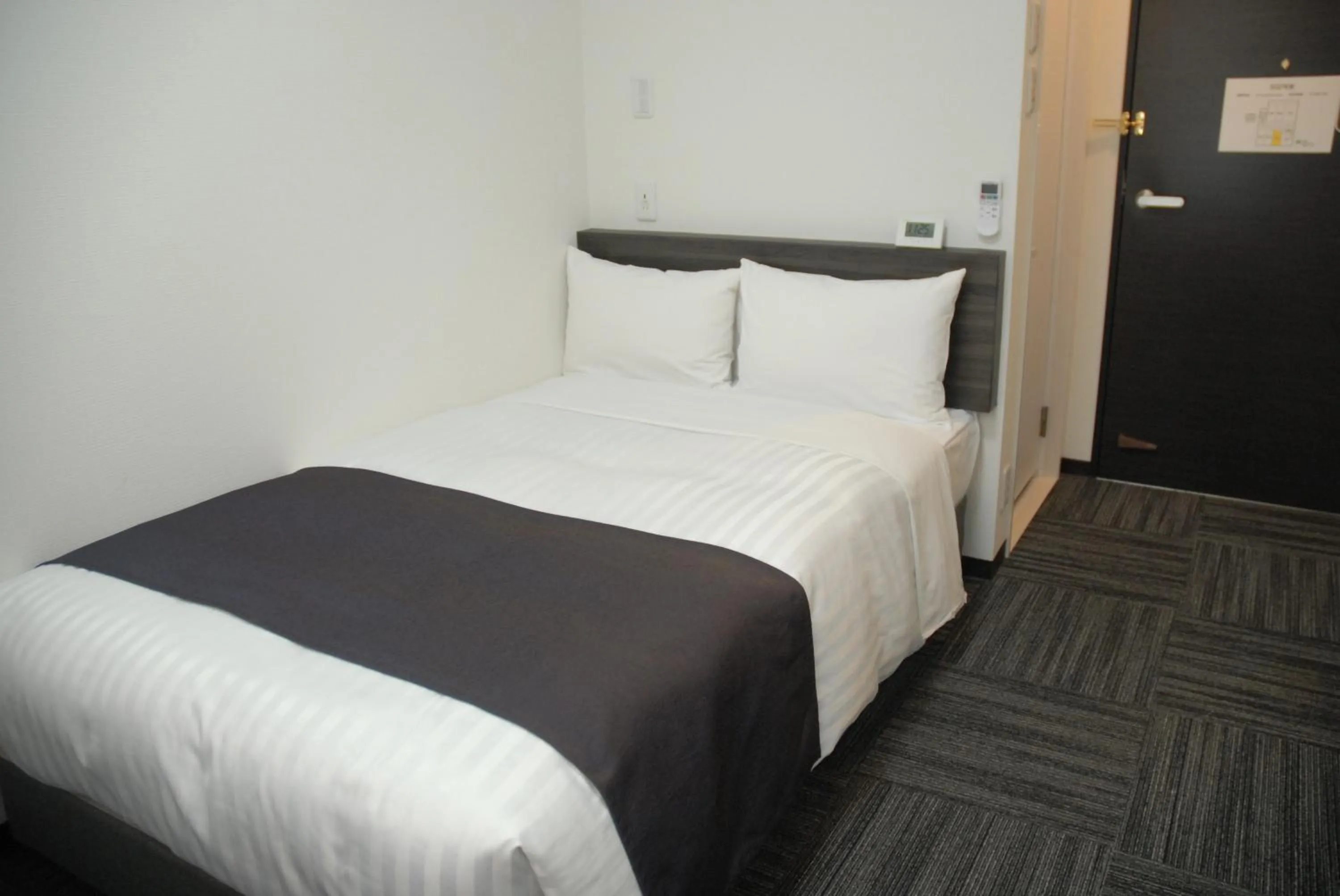 Bed in Okachimachi Urban Hotel