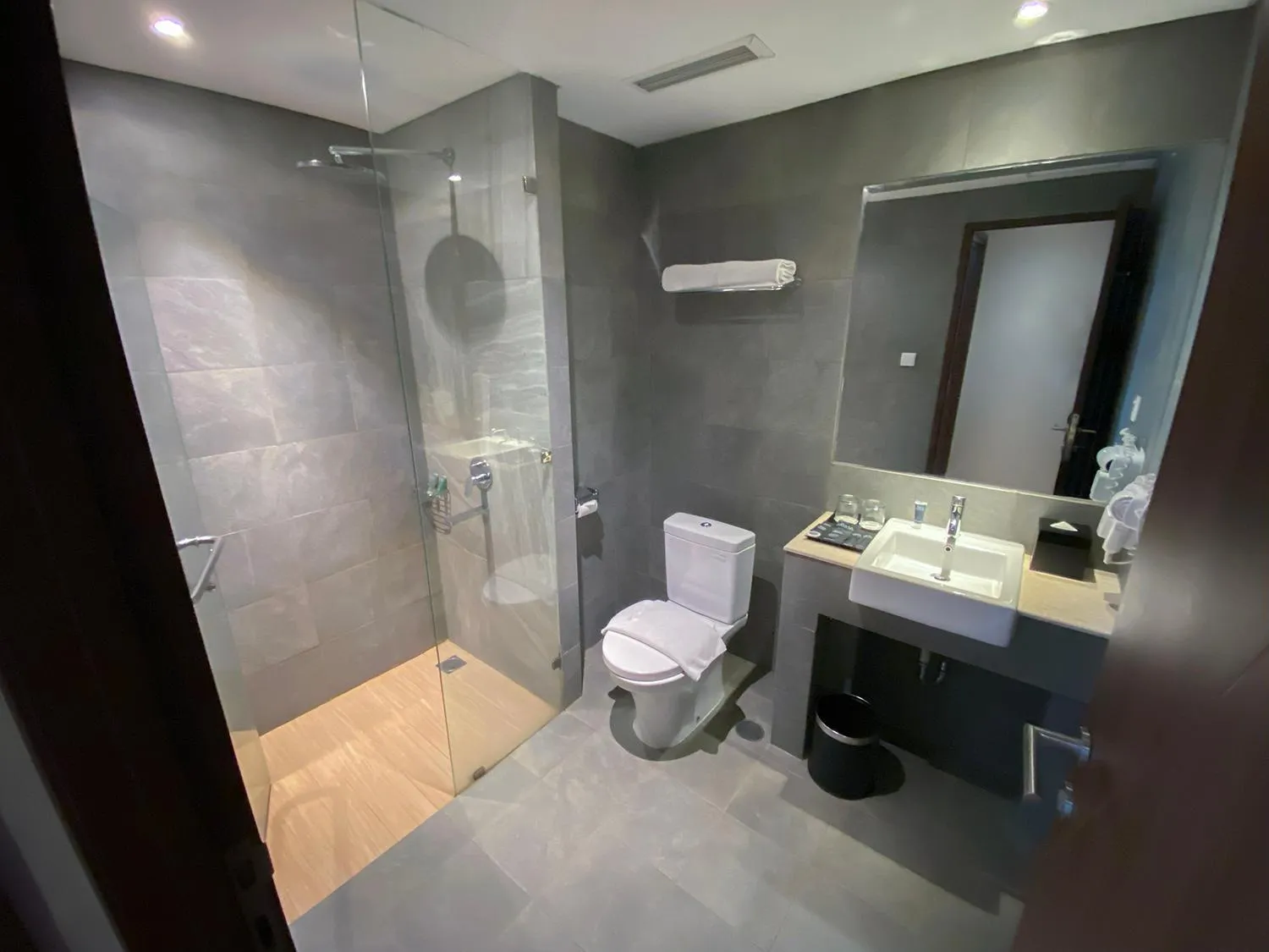 Toilet in Nemuru Grand Bhuvana Ciawi