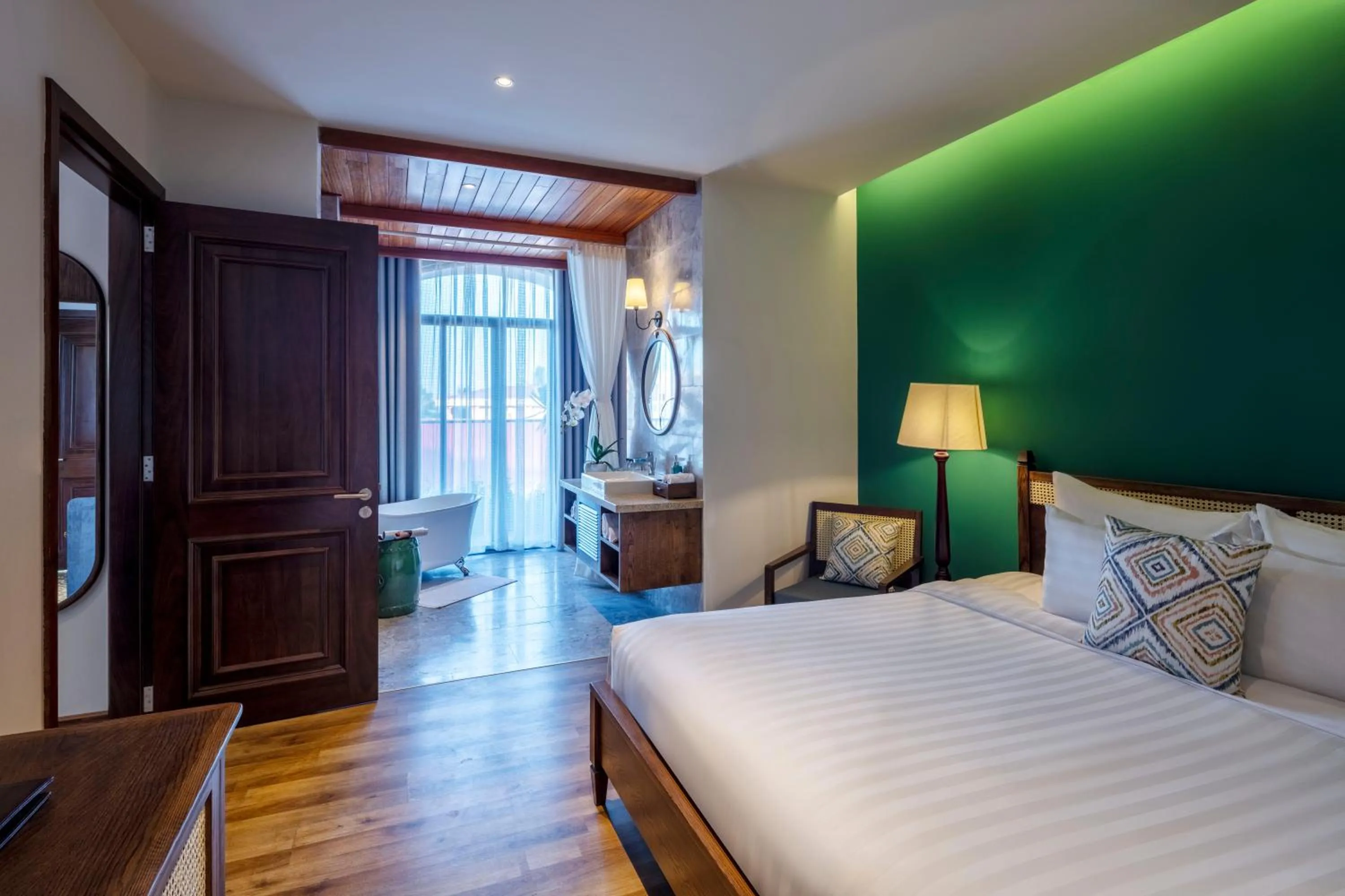 Sunrise, Bed in Salmalia Boutique Hotel & Spa