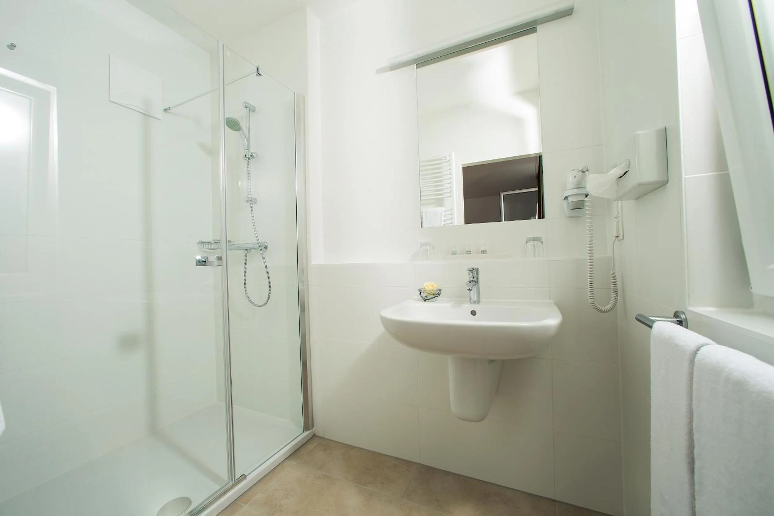 Toilet in Hotel Garni Toscanina - Adults Only