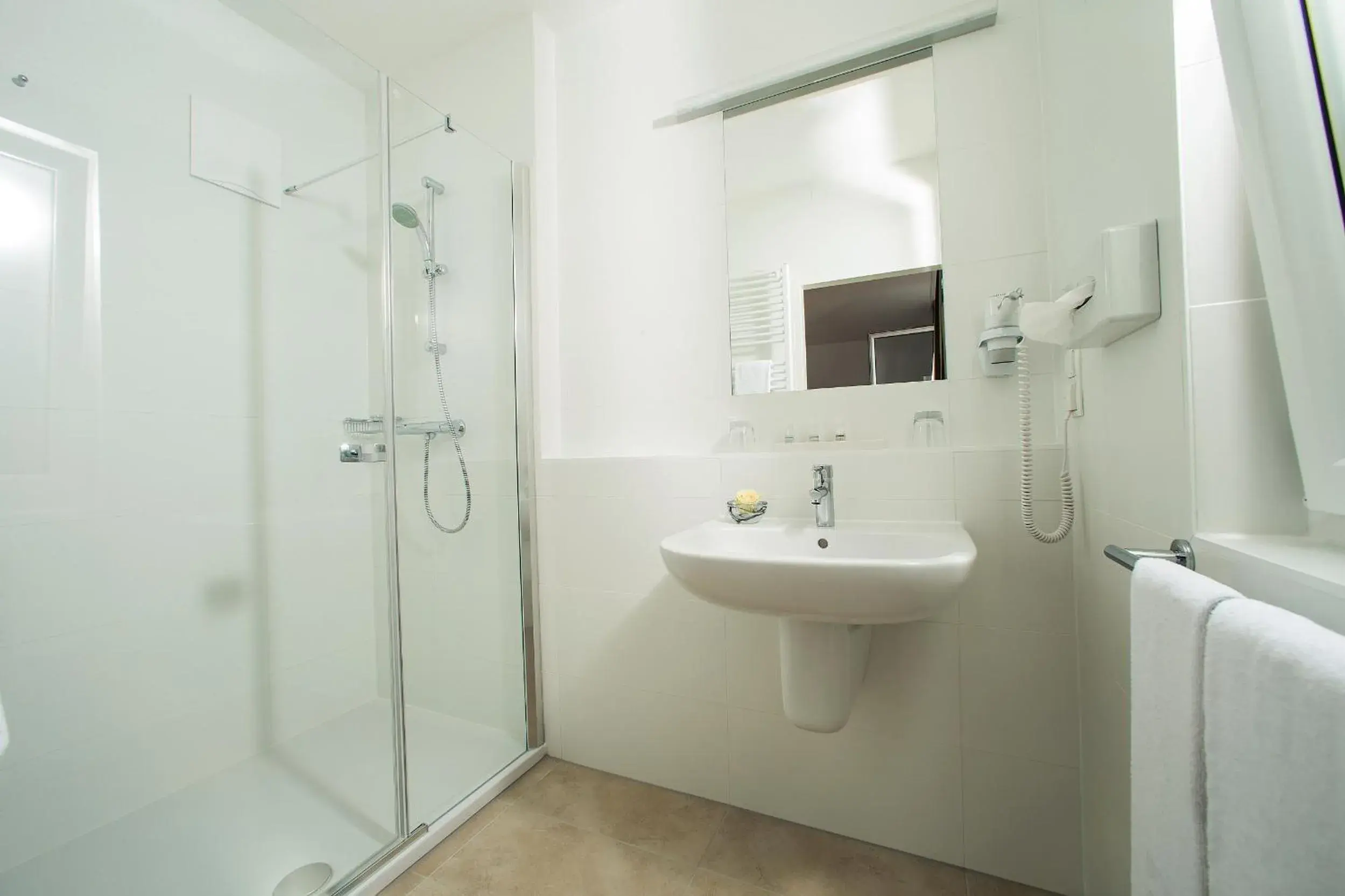 Special Offer - single occupancy - Double Room without Balcony in Hotel Garni Toscanina - Adults Only Special Offer - single occupancy - Double Room without Balcony in Hotel Garni Toscanina - Adults Only