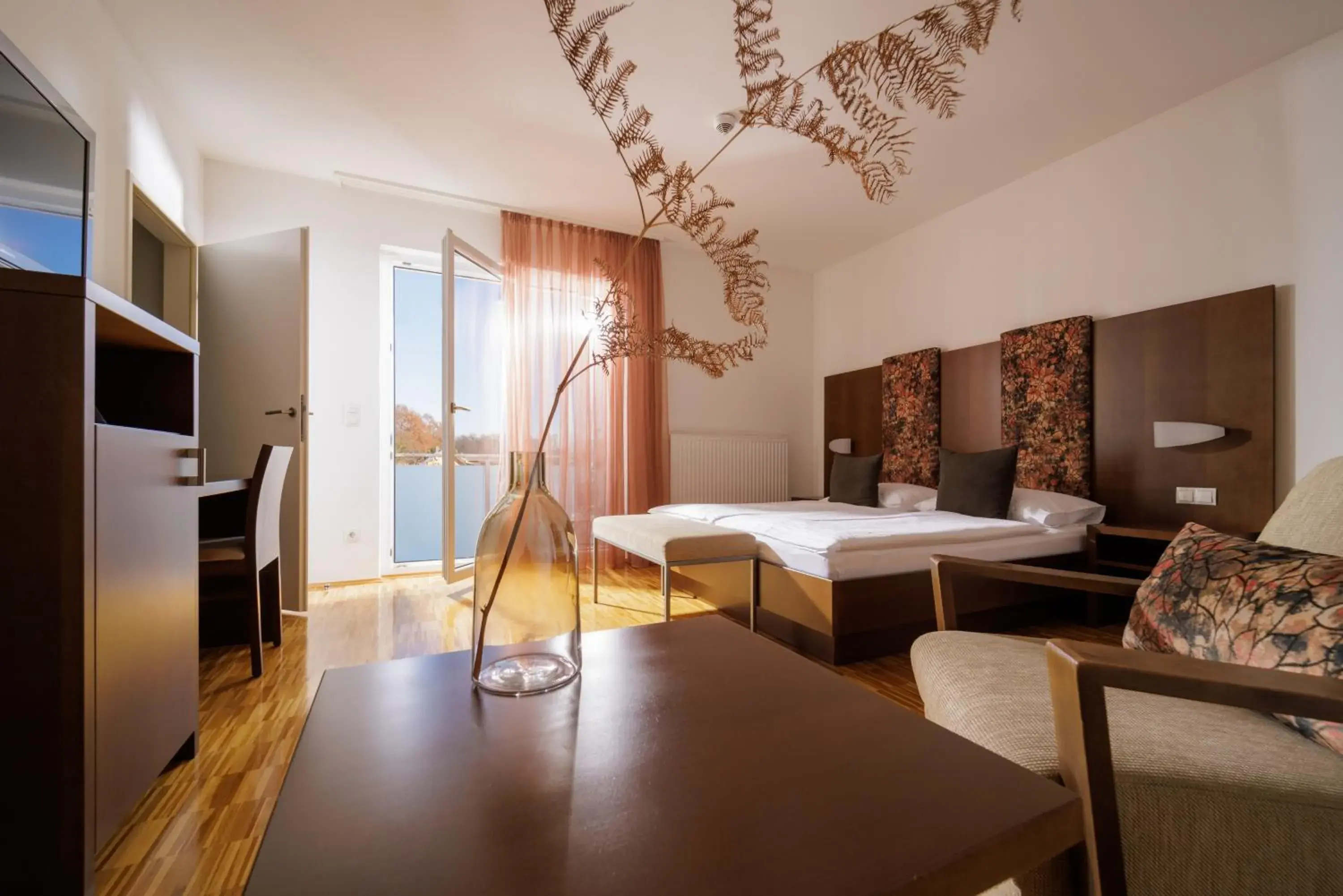Comfort Double Room with Balcony in Hotel Garni Toscanina - Adults Only Comfort Double Room with Balcony in Hotel Garni Toscanina - Adults Only