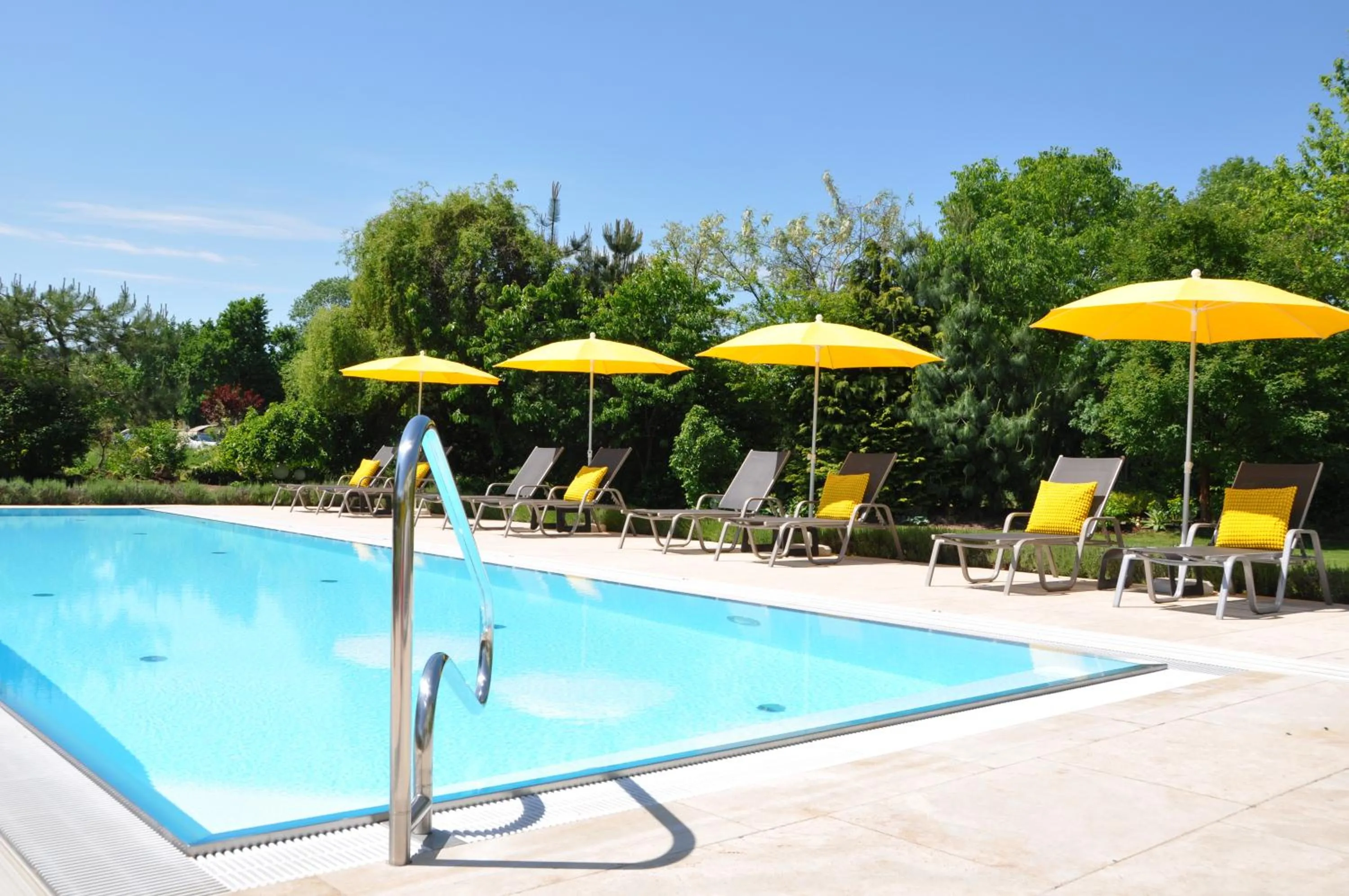 Swimming pool in Hotel Garni Toscanina - Adults Only