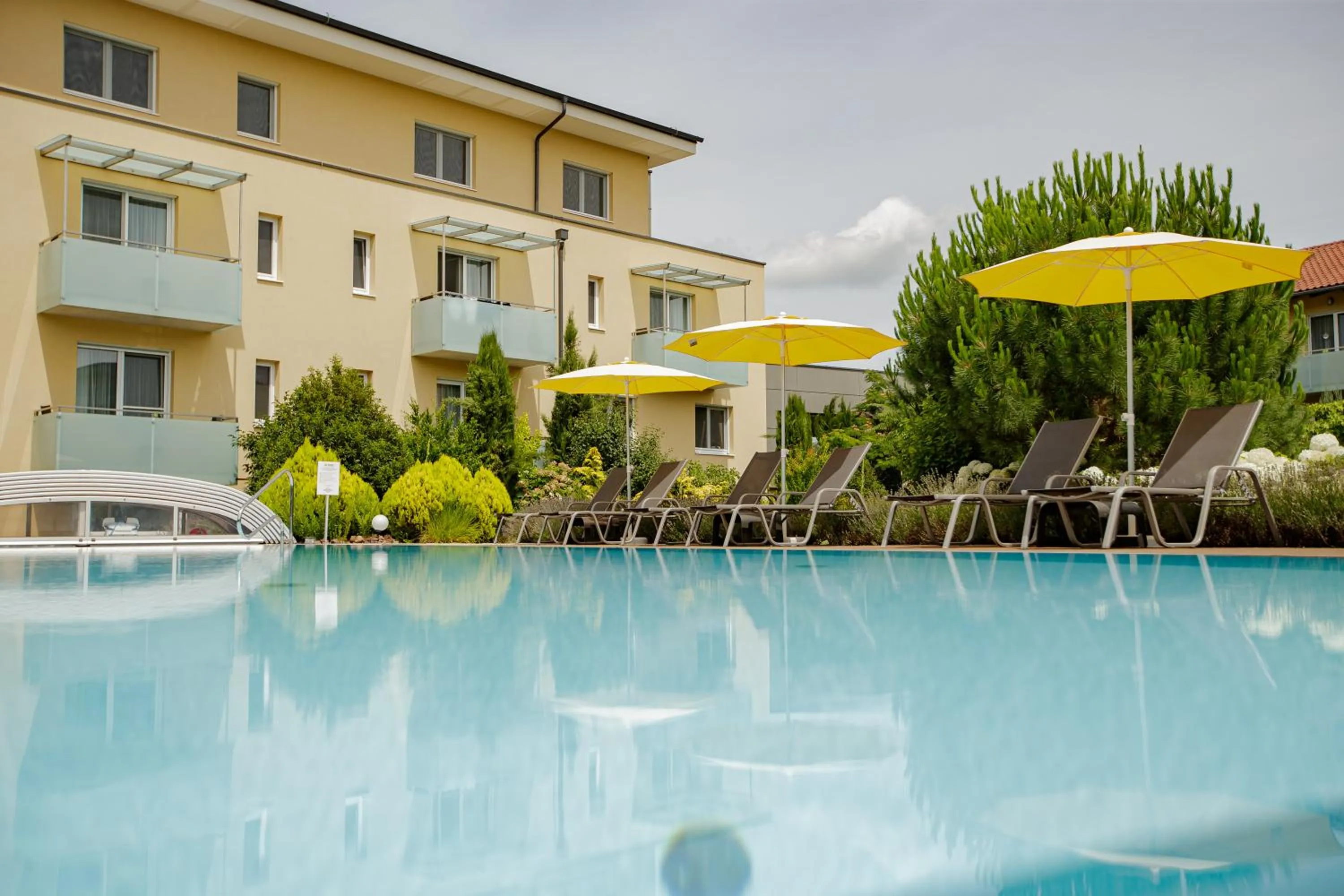 Swimming pool in Hotel Garni Toscanina - Adults Only