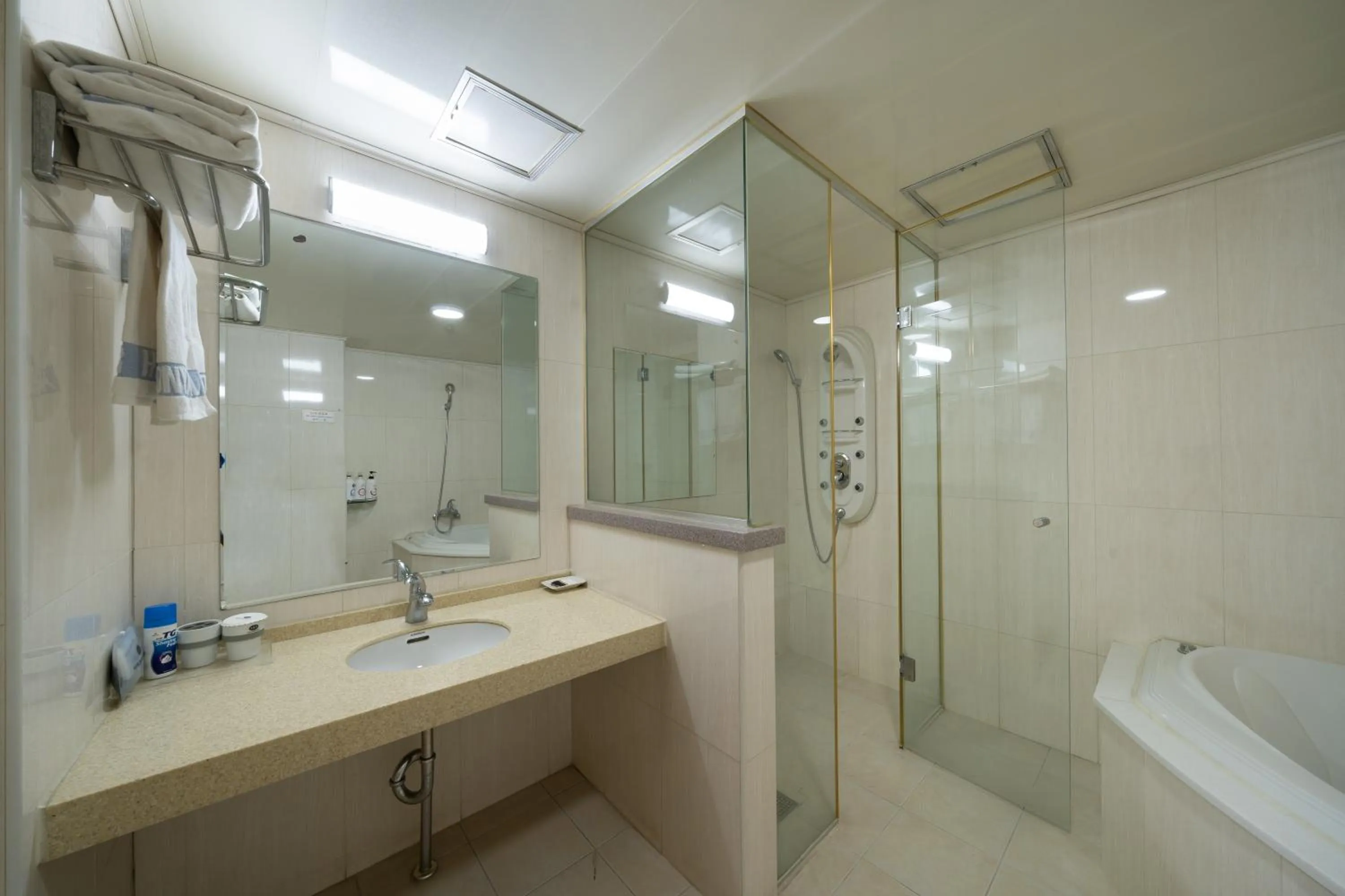 Bathroom in Symphony Hotel