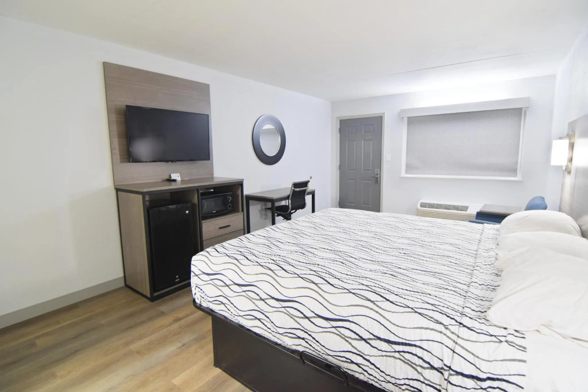 Bed in Walnut Inn Roland