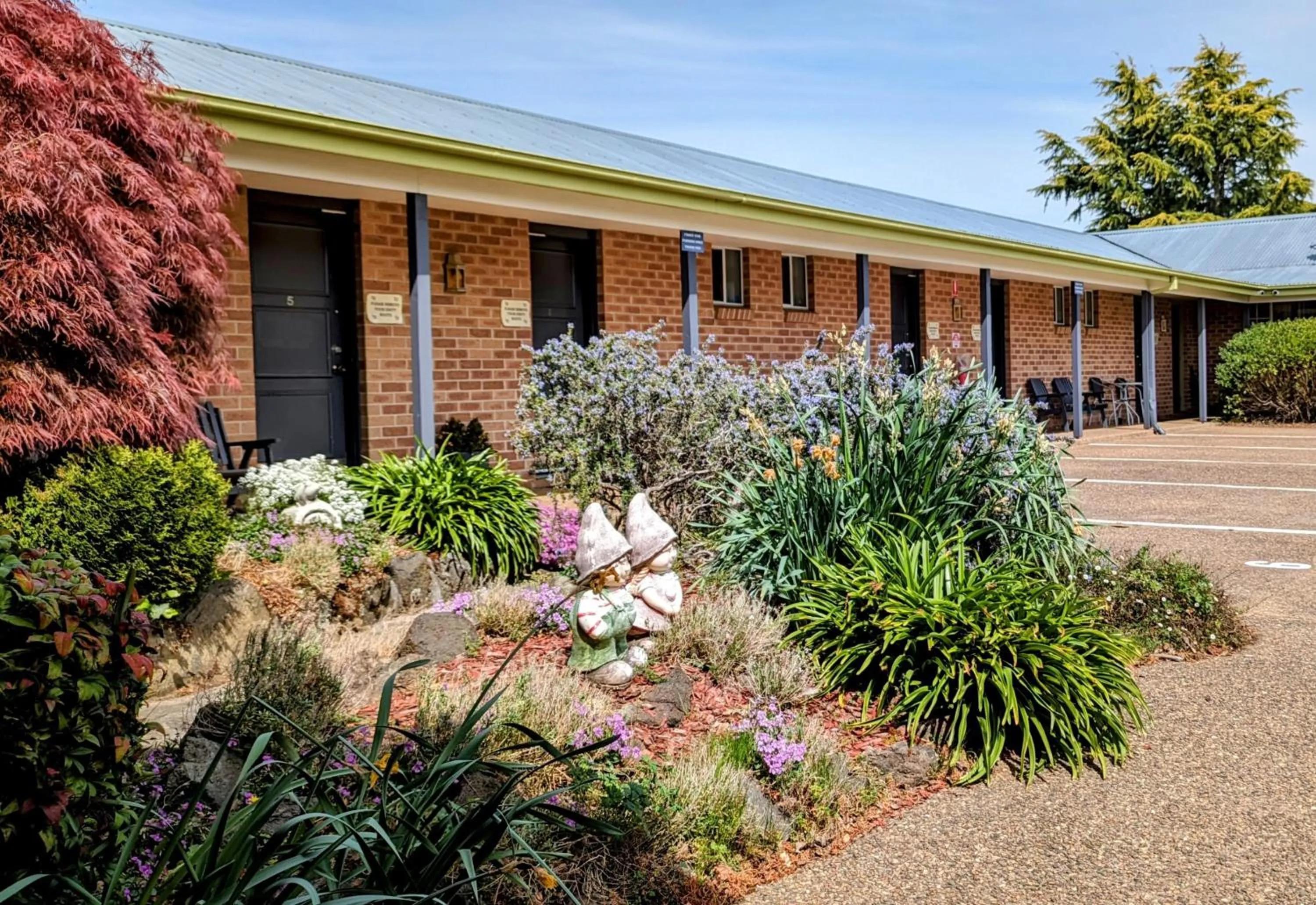 Property building in Highlands Motor Inn