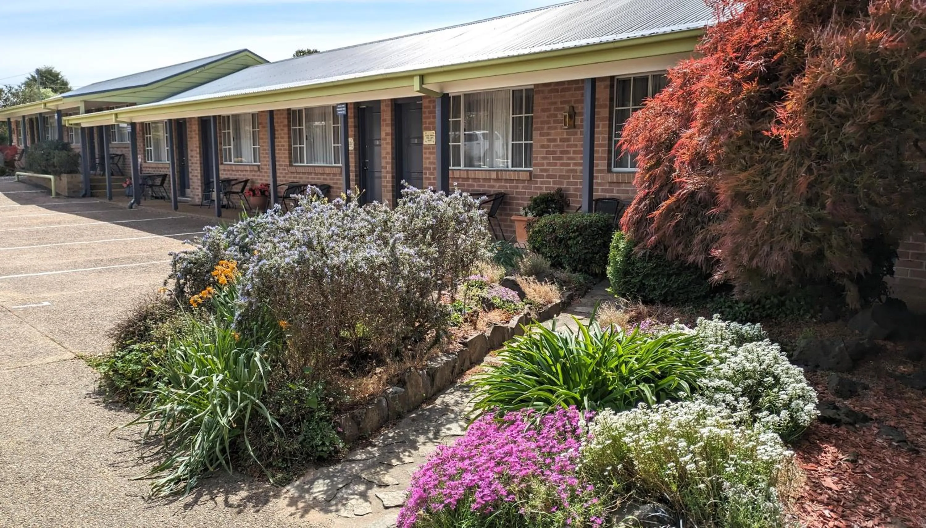 Property building in Highlands Motor Inn