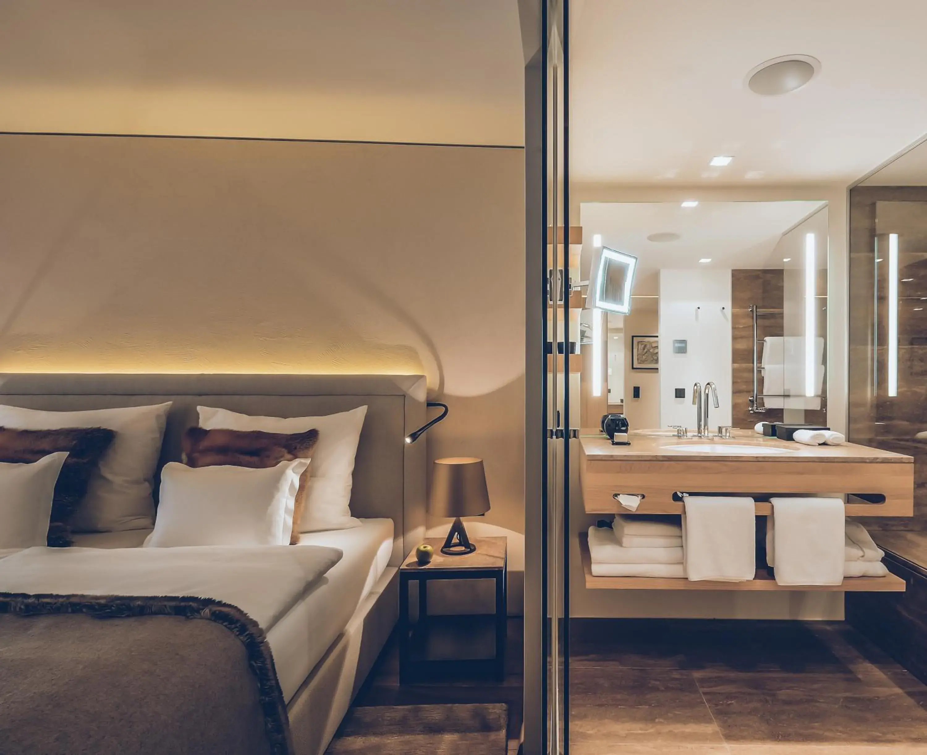 Superior Double Room with Balcony in Elizabeth Arthotel Adults Only Superior Double Room with Balcony in Elizabeth Arthotel Adults Only