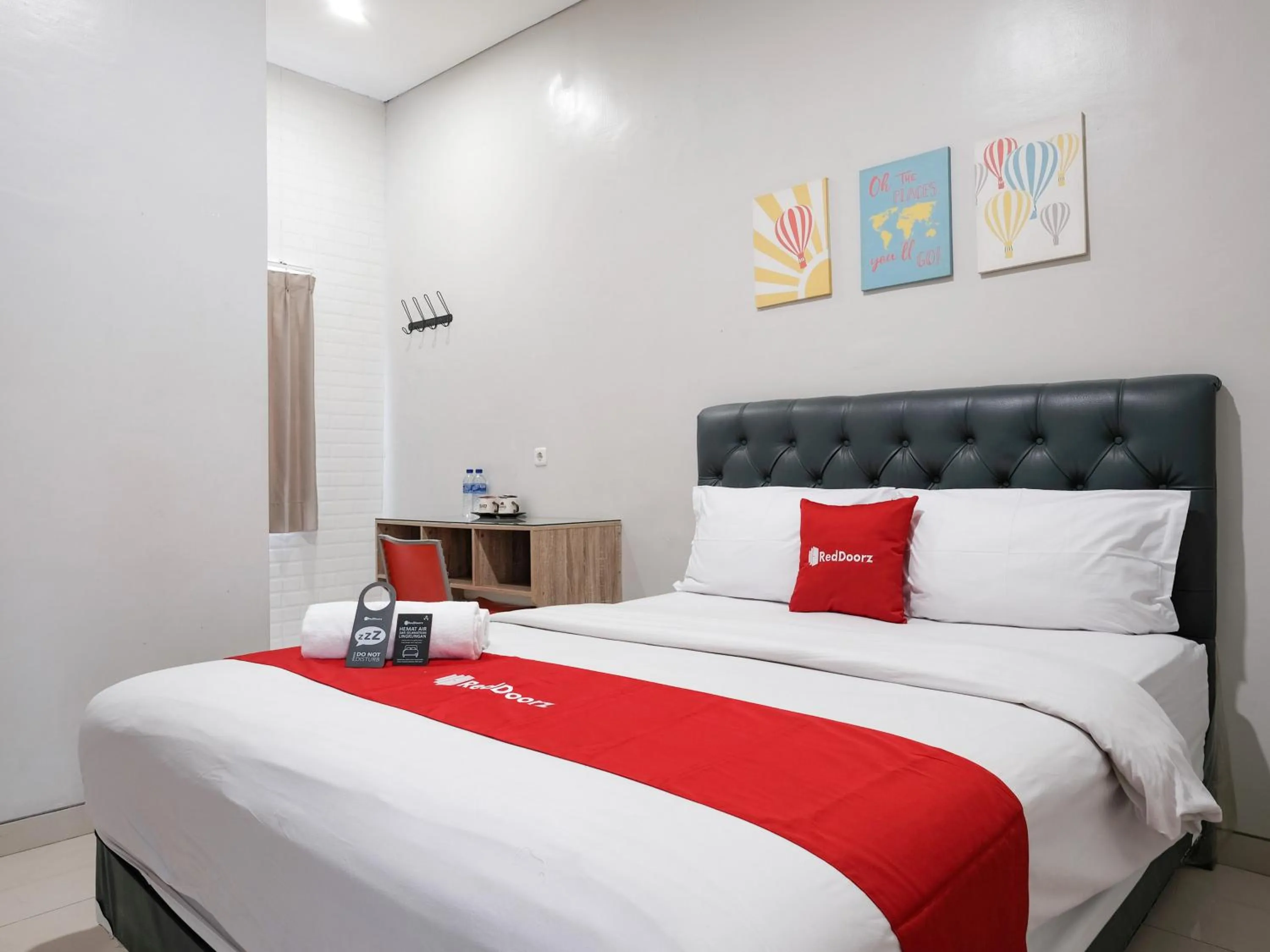 Bedroom, Bed in RedDoorz near Ciputra Golf Surabaya