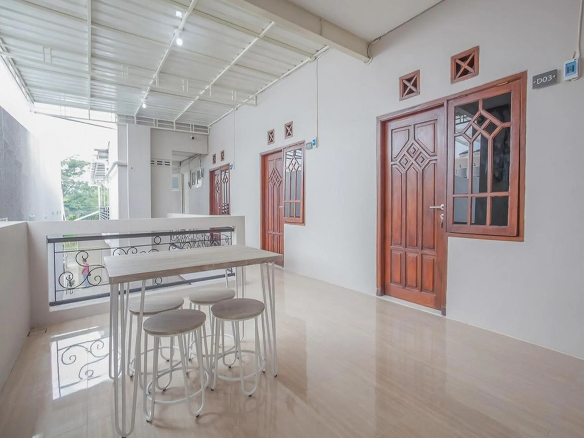 Area and facilities in RedDoorz near Ciputra Golf Surabaya