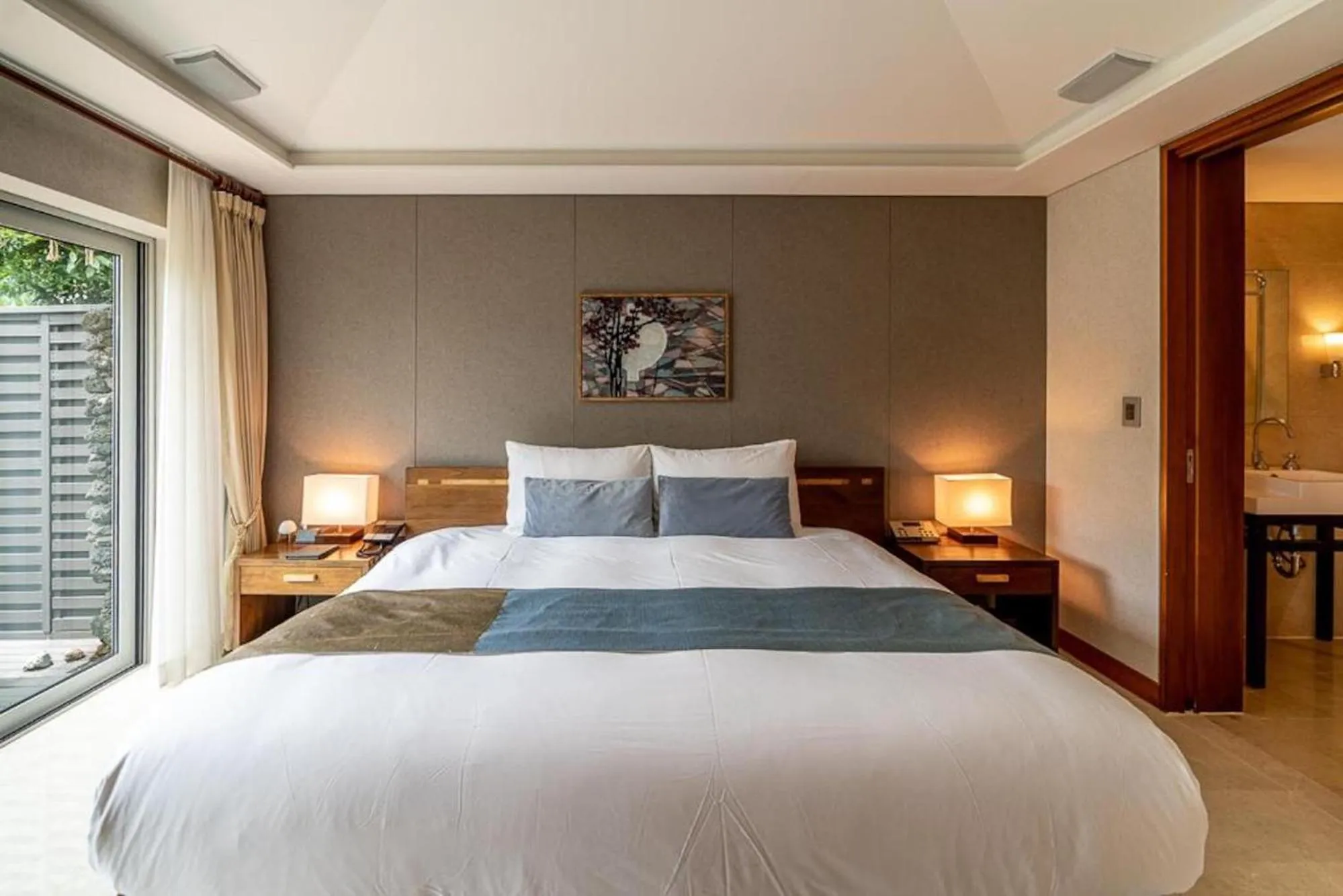 Bed in The Seaes Hotel & Resort