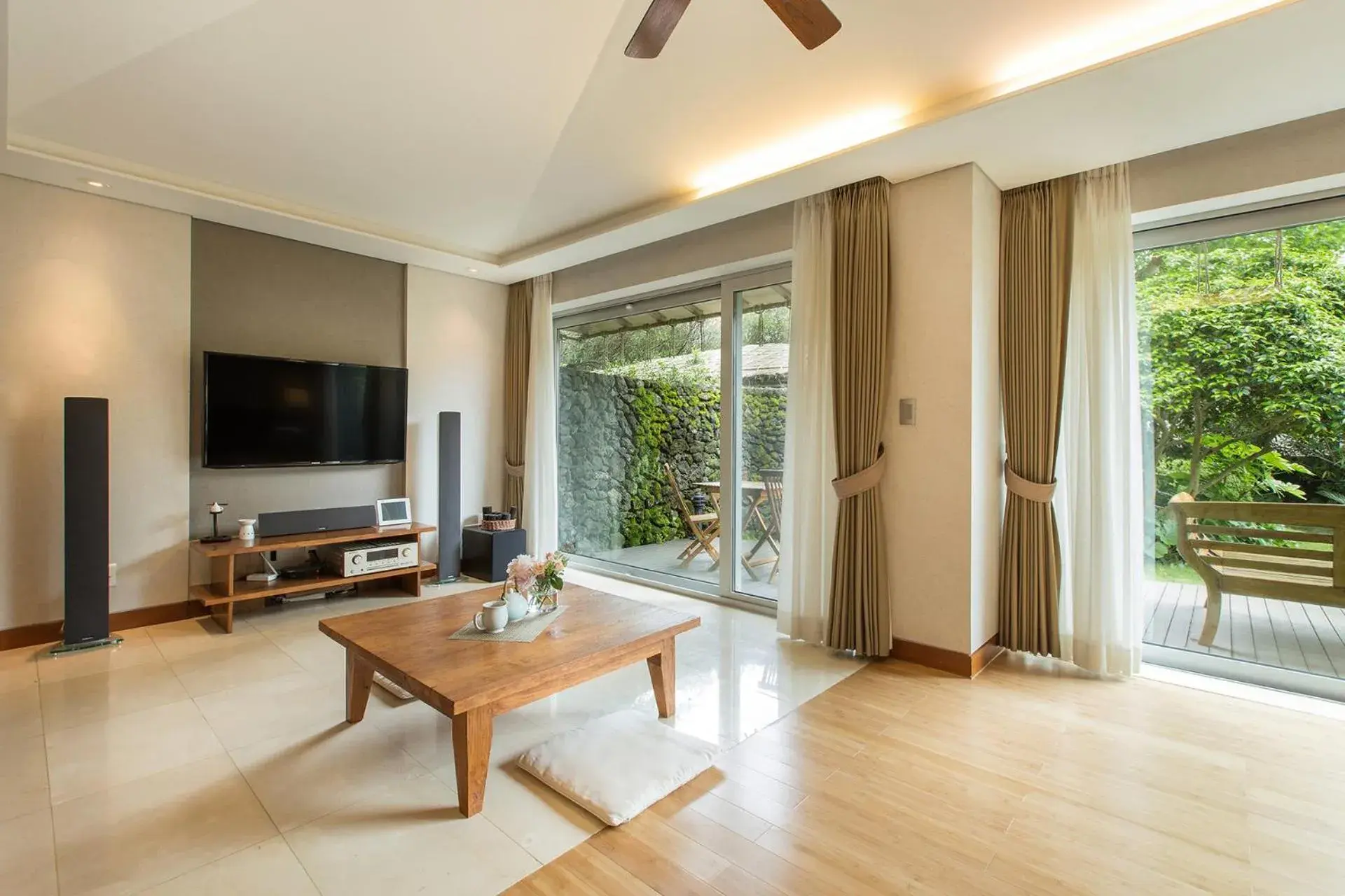 Family Suite in The Seaes Hotel & Resort Family Suite in The Seaes Hotel & Resort