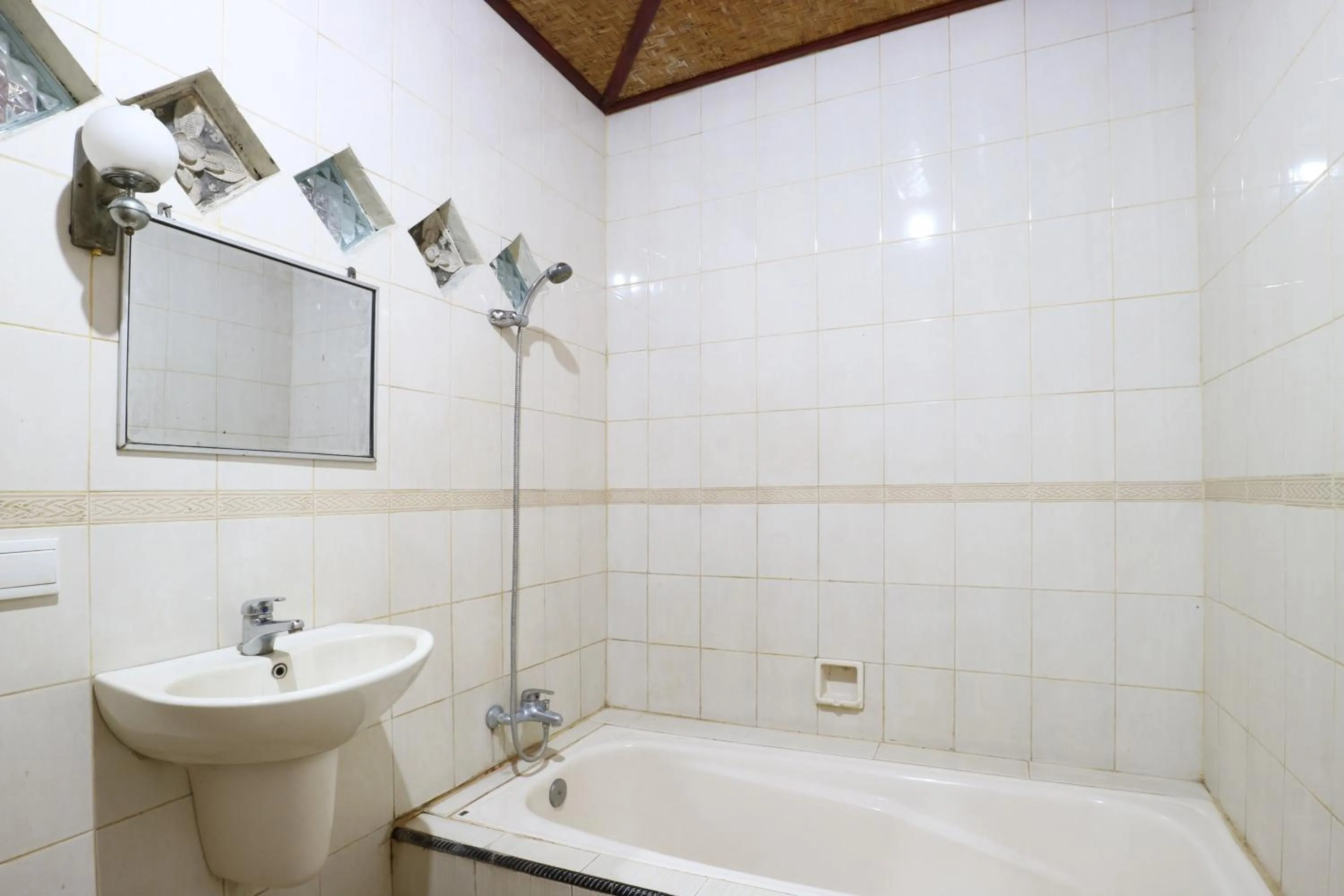 Bathroom in Pering Bungalow Ubud