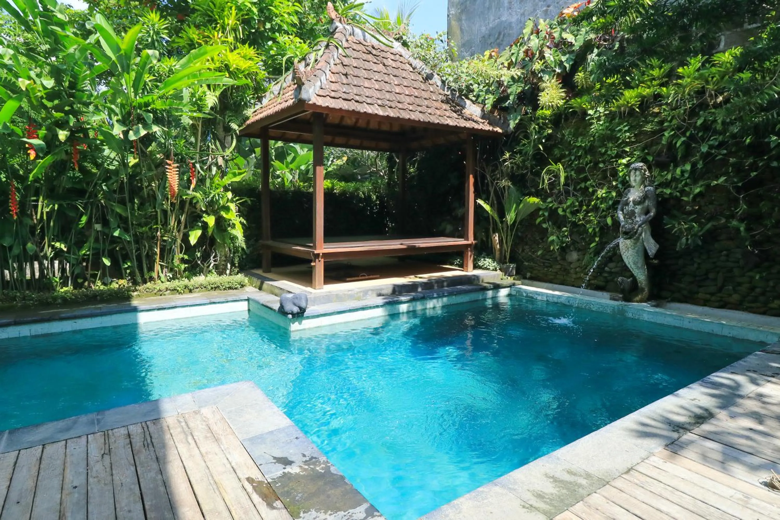 Swimming pool in Pering Bungalow Ubud