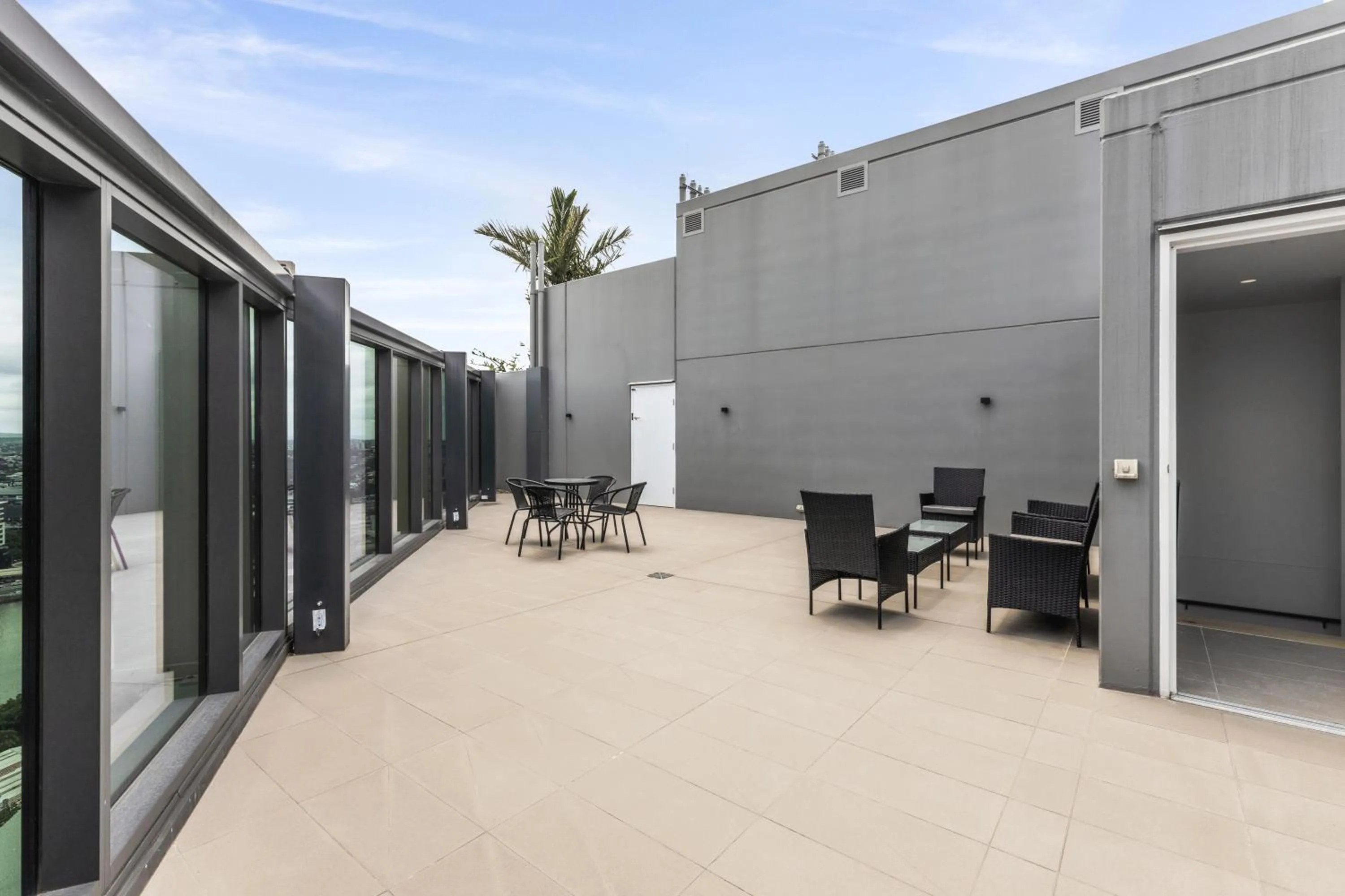 Patio in Brisbane One Apartments by CLLIX