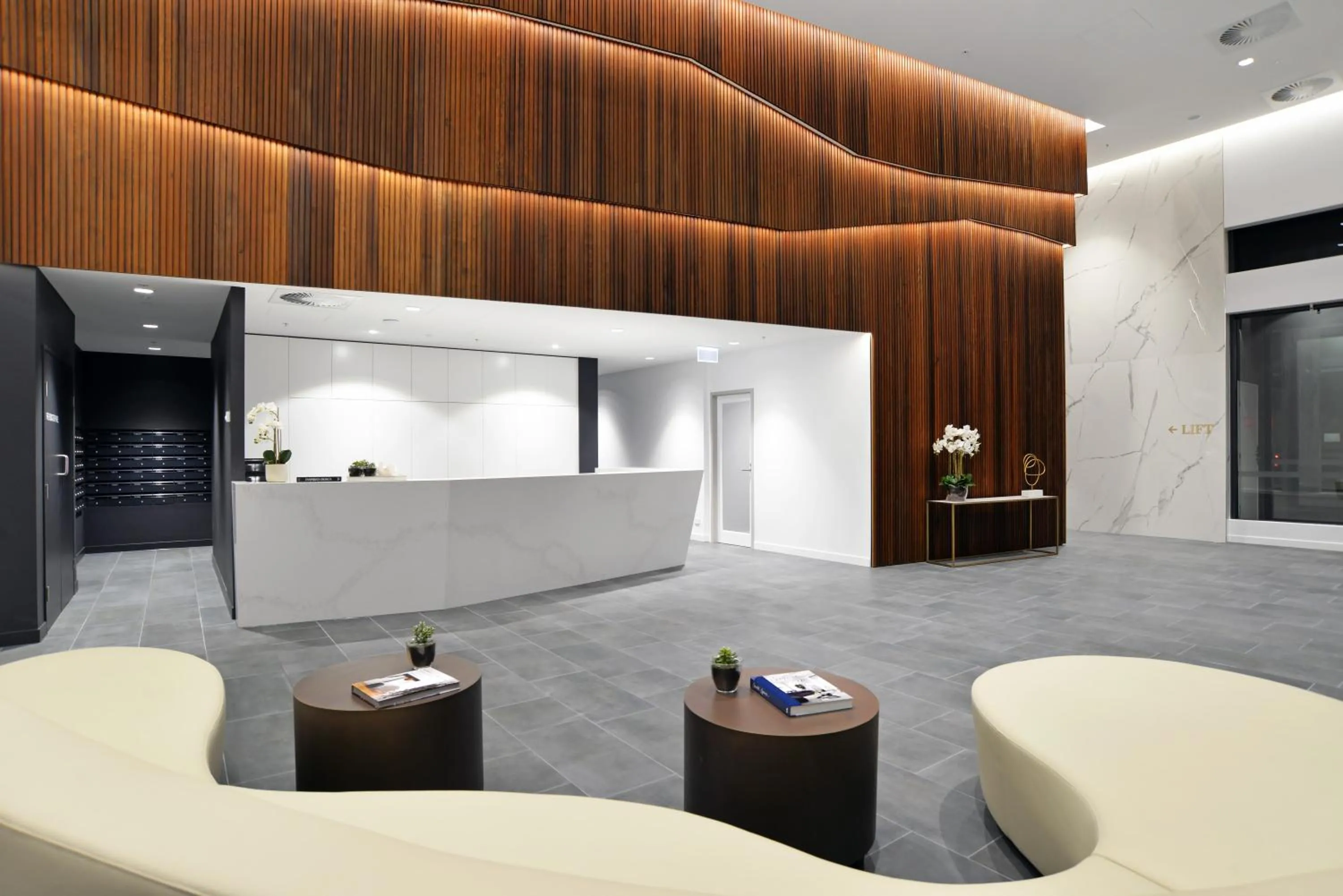 Lobby or reception in Brisbane One Apartments by CLLIX