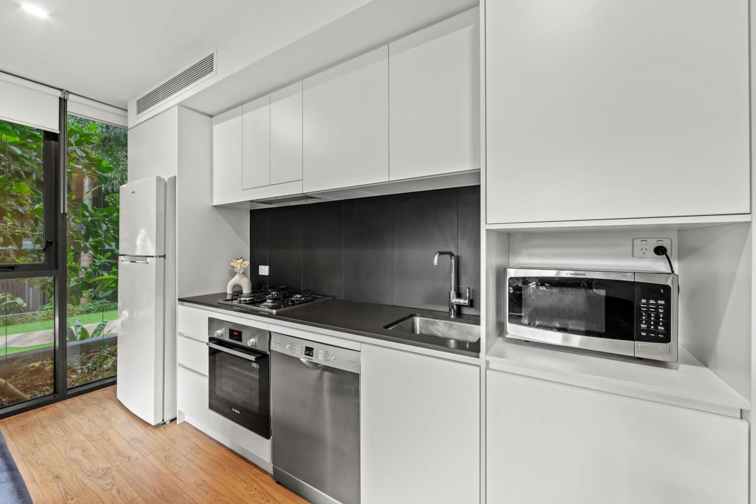 Kitchen or kitchenette in Brisbane One Apartments by CLLIX