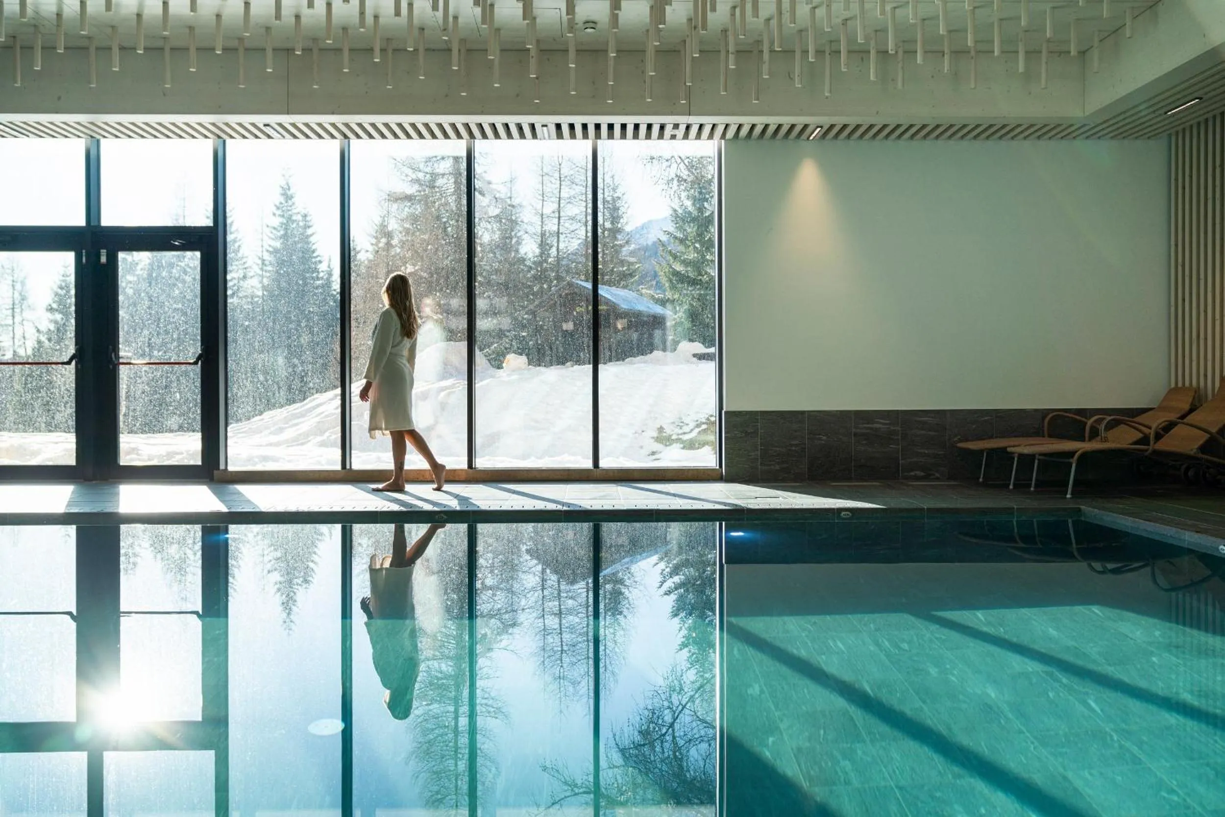 Swimming pool in Ambiez Residencehotel