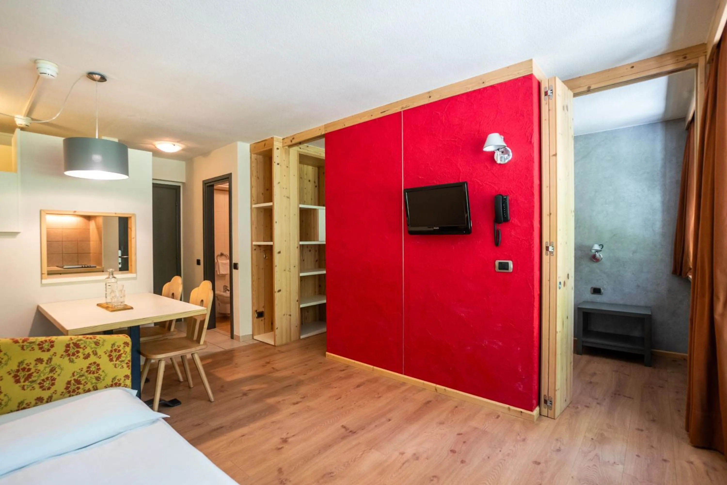 Photo of the whole room, Bed in Ambiez Residencehotel