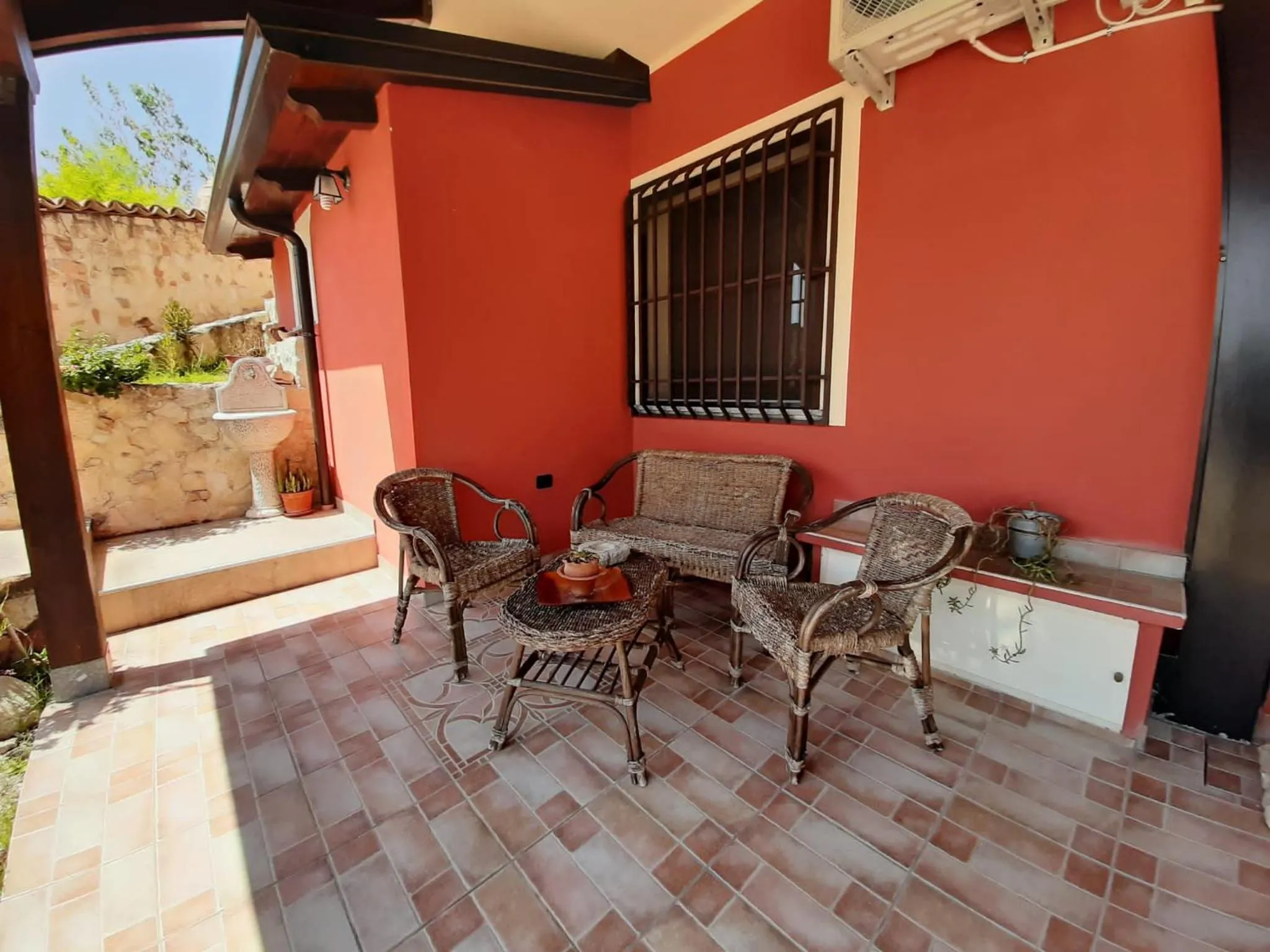 Patio in B&b Villa Santa Sofia by holidayngo