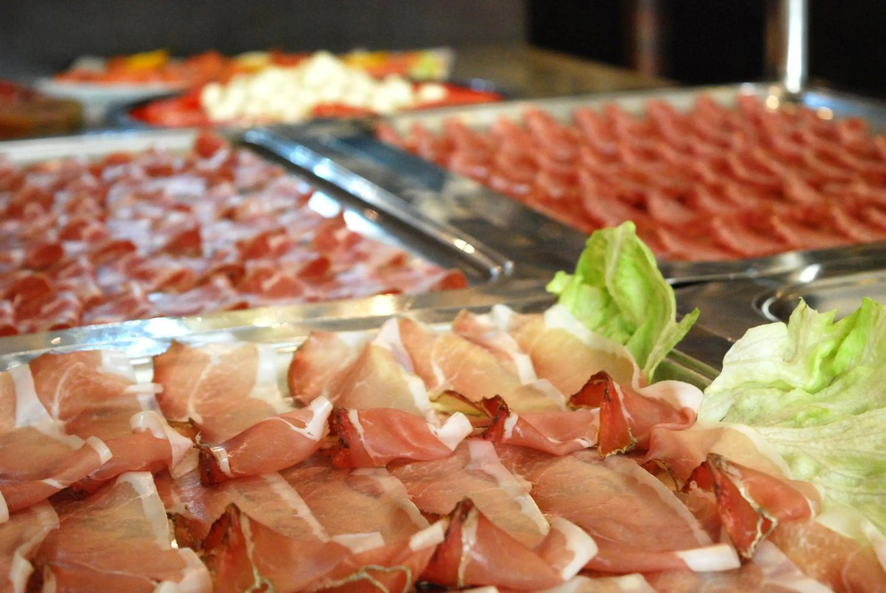 Buffet breakfast in Hotel Savoy Palace - Tonelli Hotels