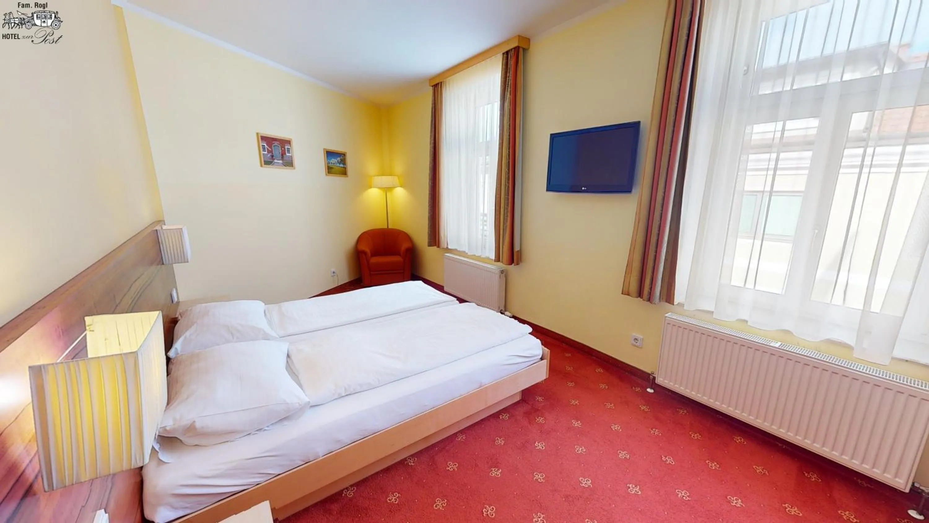 Photo of the whole room, Bed in Hotel zur Post