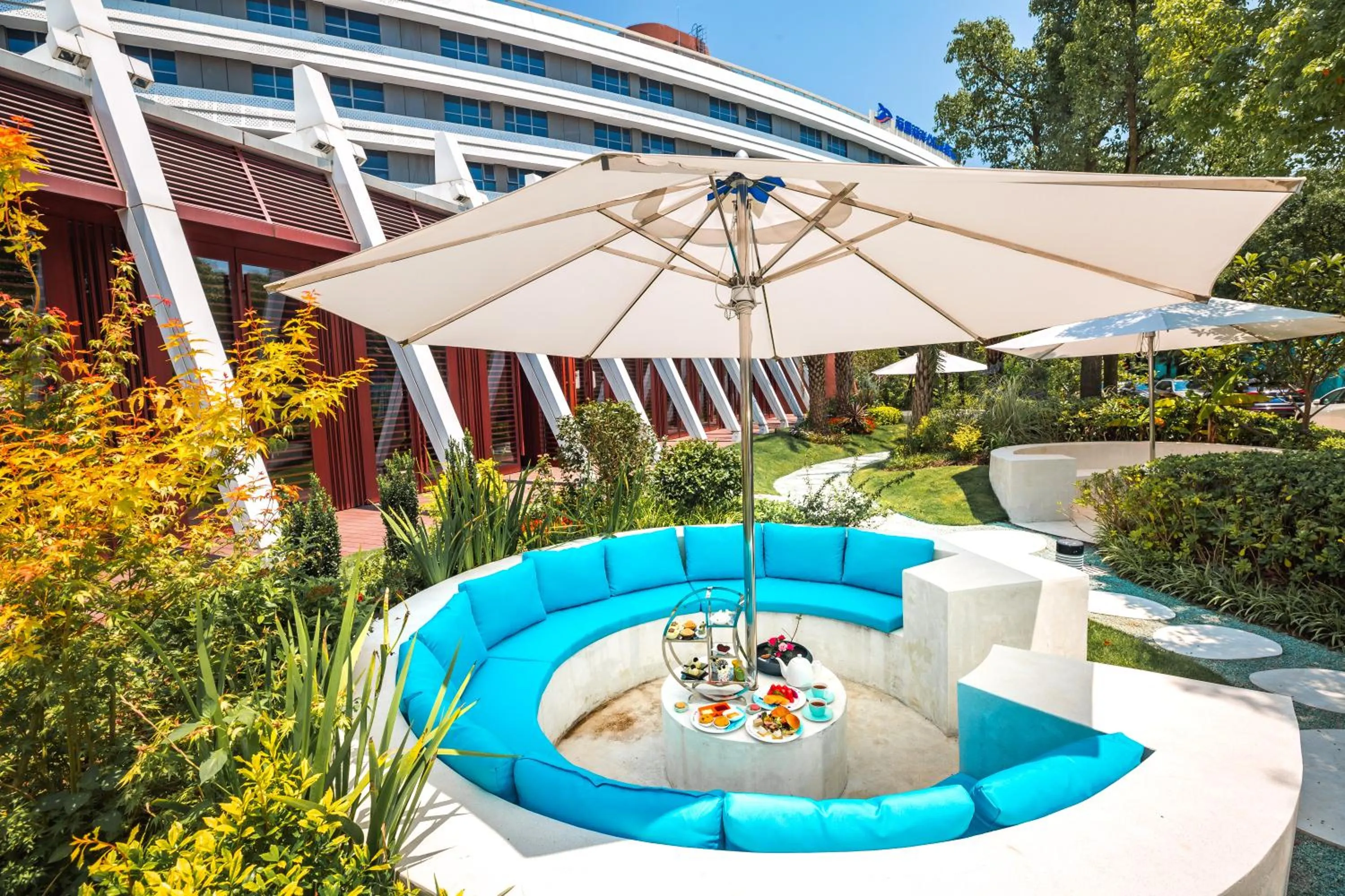 Garden in Shanghai Haichang Ocean Park Resort Hotel