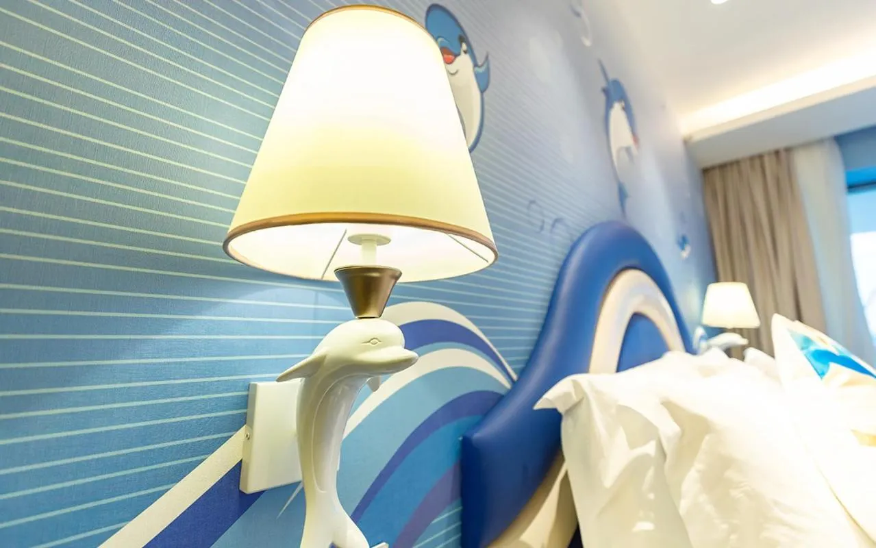 Bed in Shanghai Haichang Ocean Park Resort Hotel