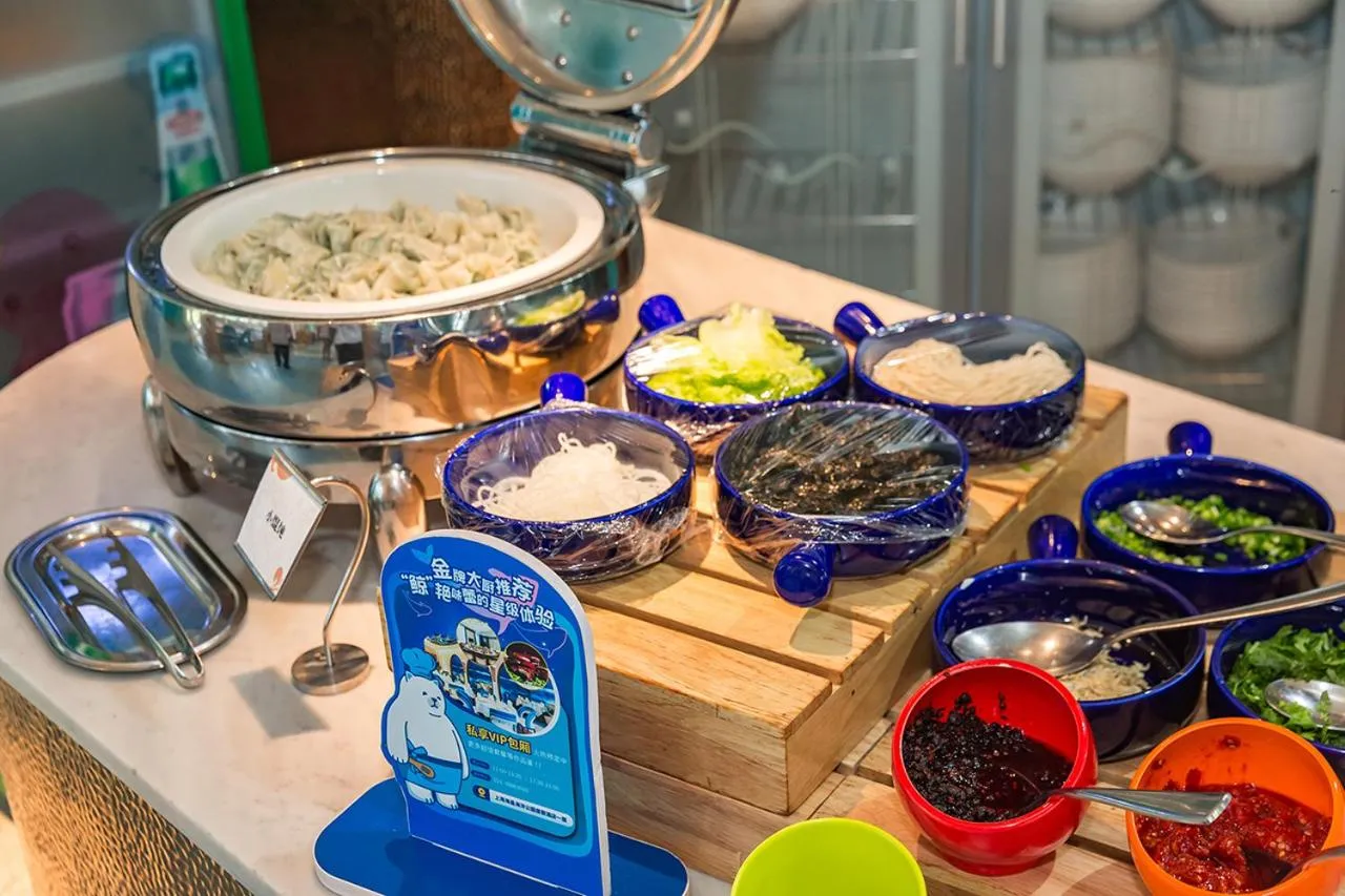 Breakfast in Shanghai Haichang Ocean Park Resort Hotel