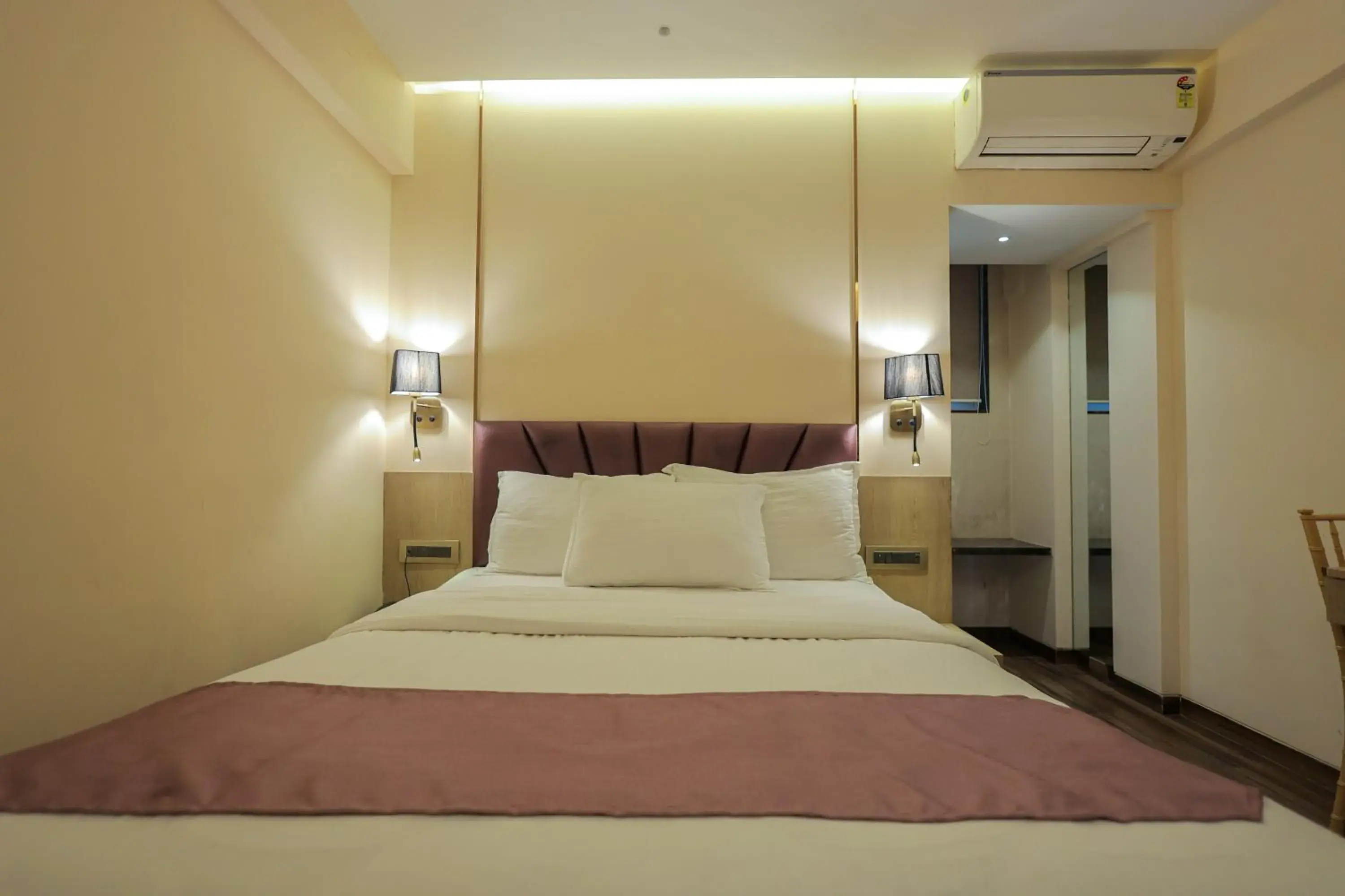 Deluxe Double Room in Vishal Hall Deluxe Double Room in Vishal Hall