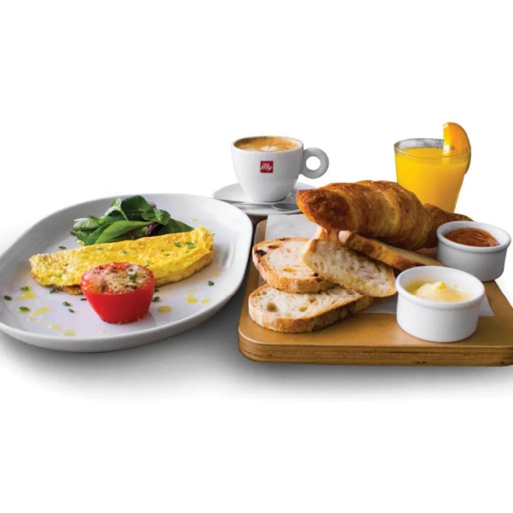 Breakfast in Villa Pirreca