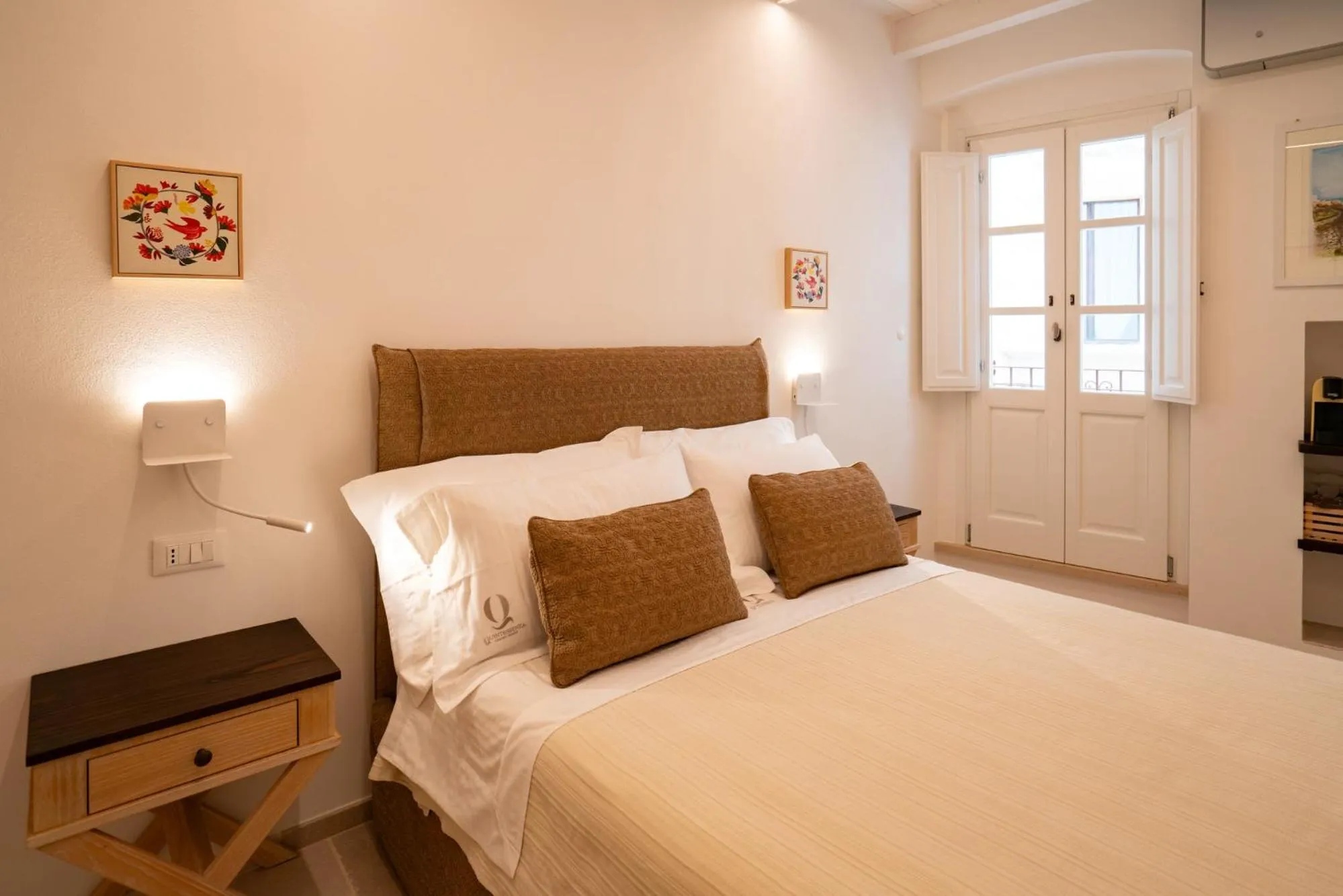 Bedroom, Bed in Quintessenza Luxury Domus