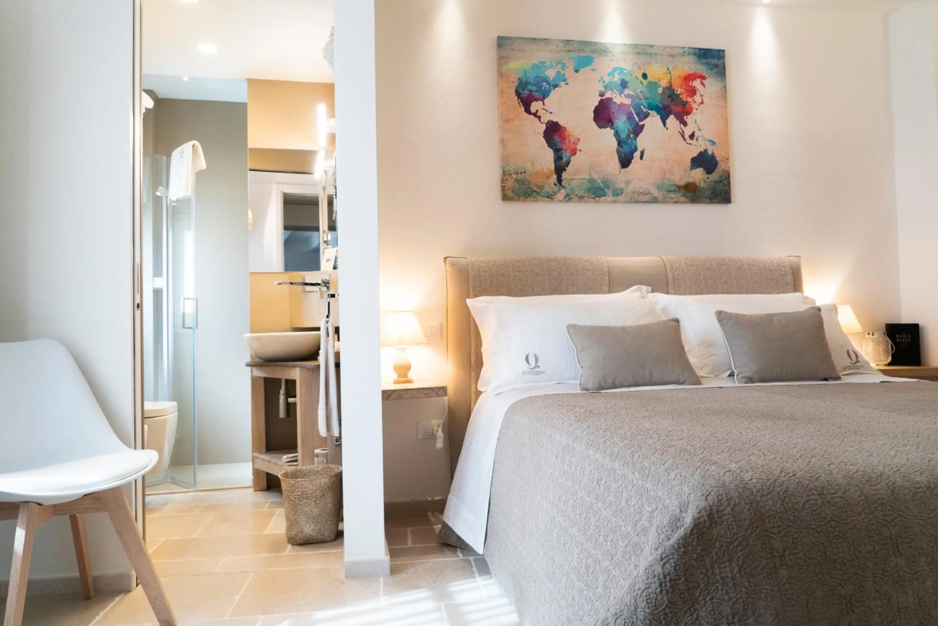 Bedroom, Bed in Quintessenza Luxury Domus