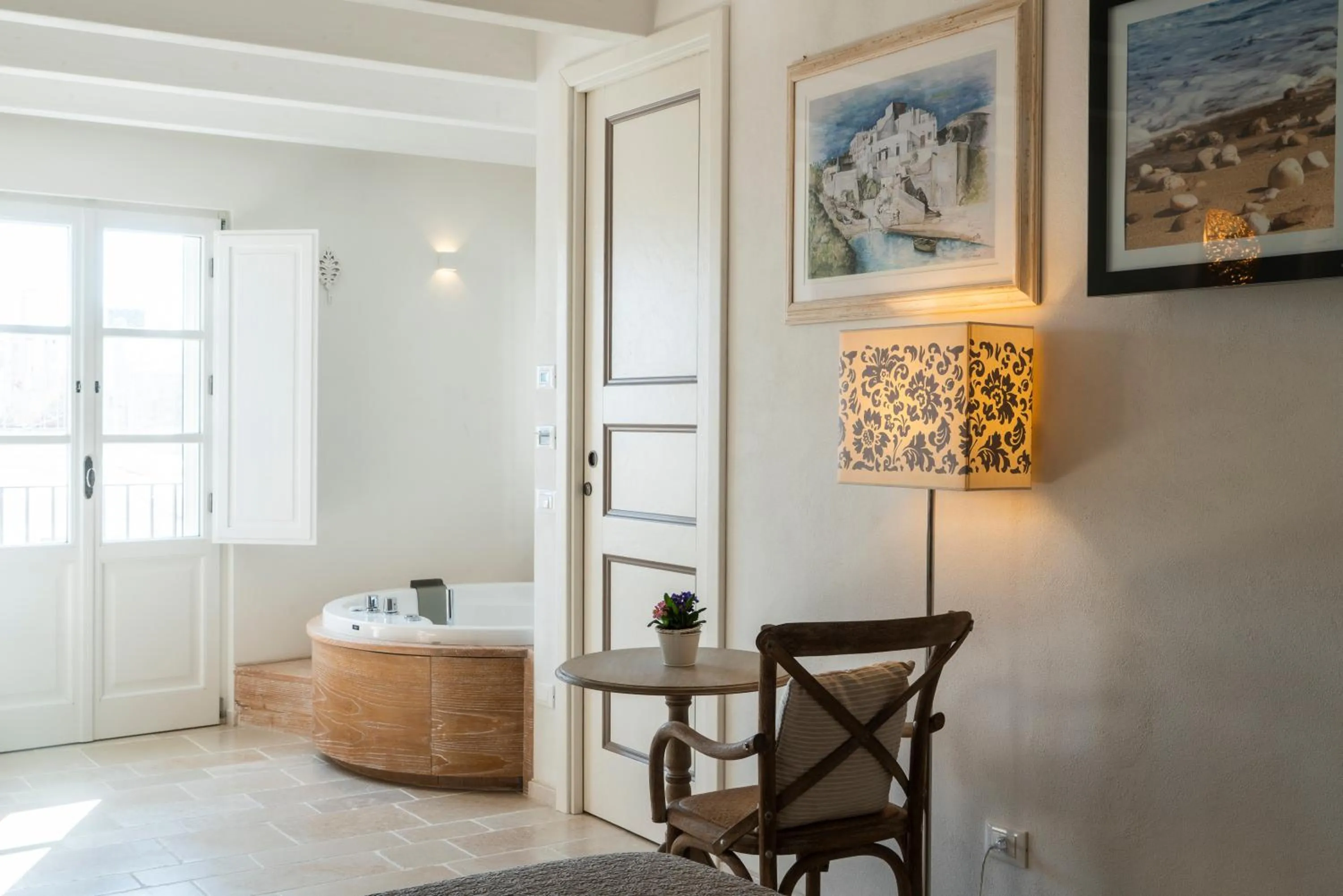 Hot Tub in Quintessenza Luxury Domus