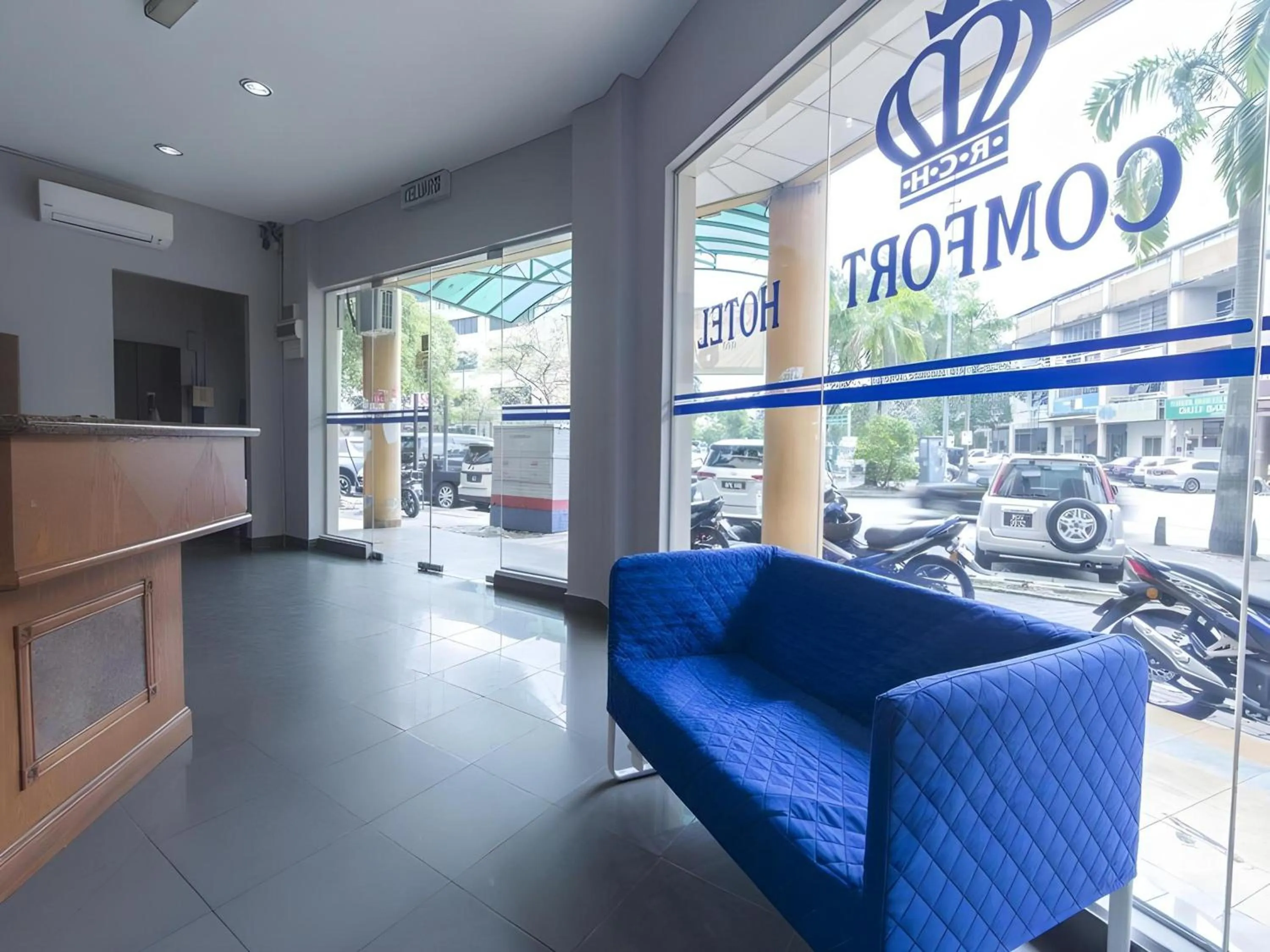 TV and multimedia in Super OYO 828 Comfort Hotel Shah Alam