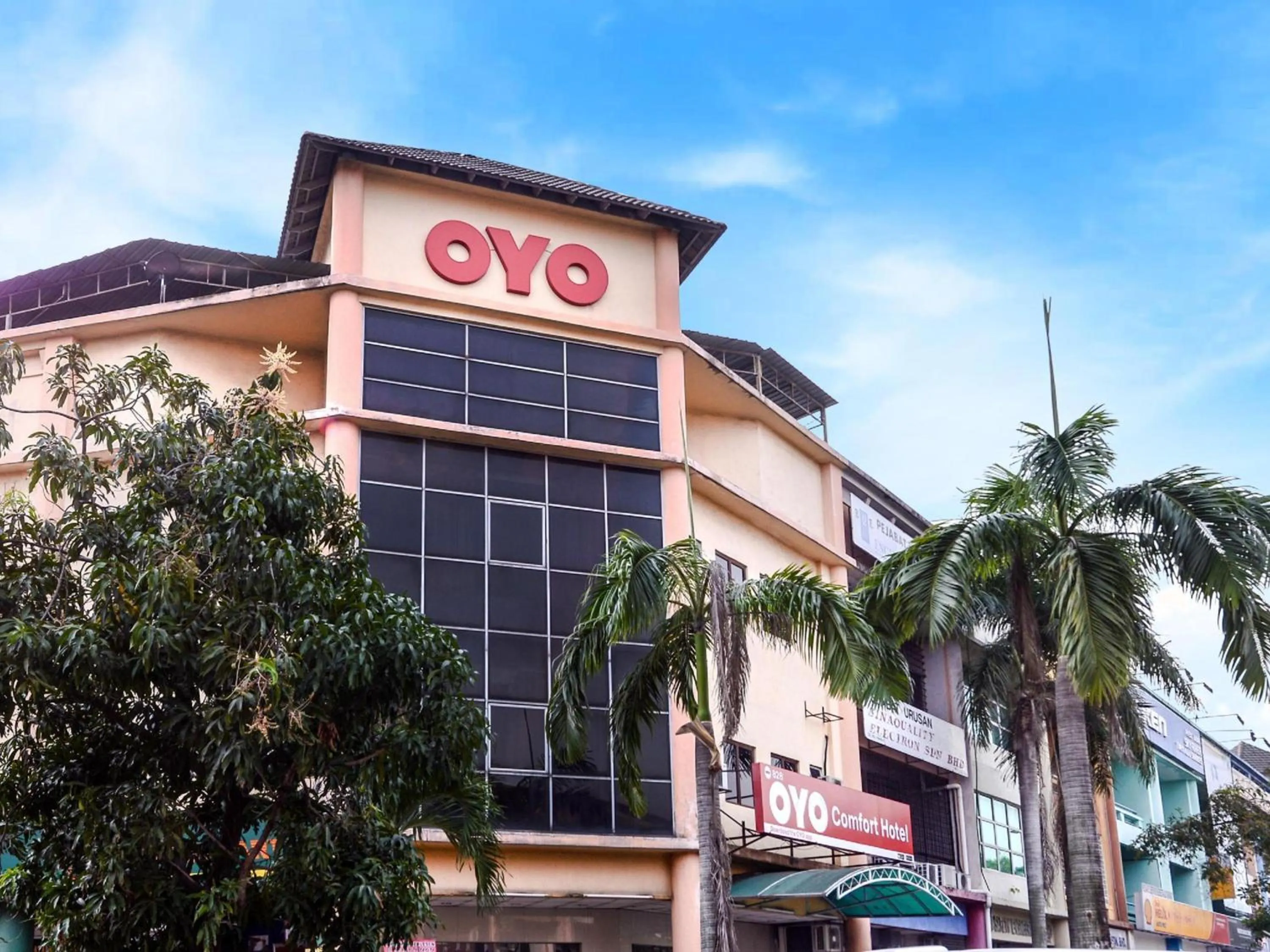Neighbourhood in Super OYO 828 Comfort Hotel Shah Alam