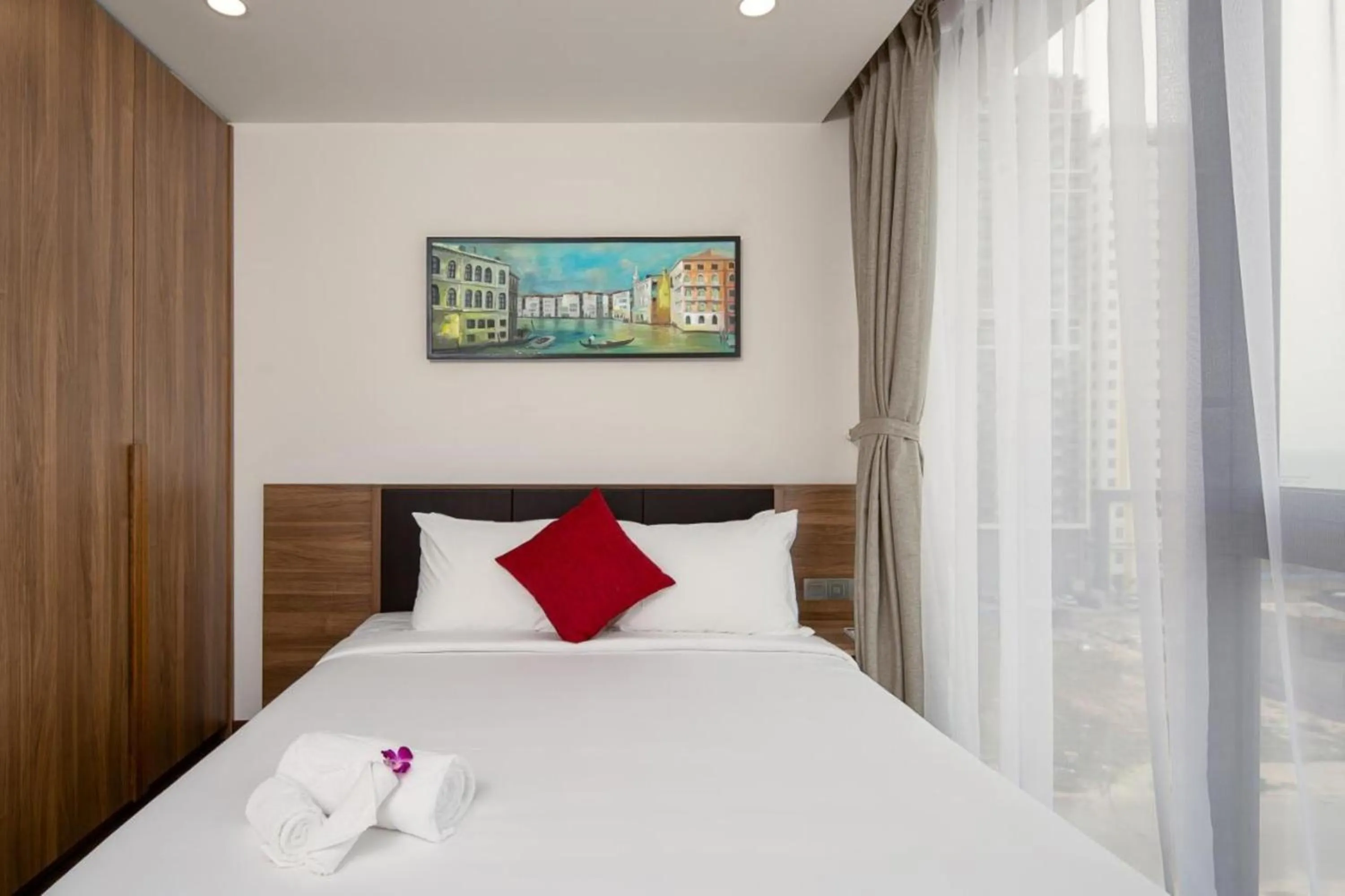 Bed in Amunra Ocean Hotel