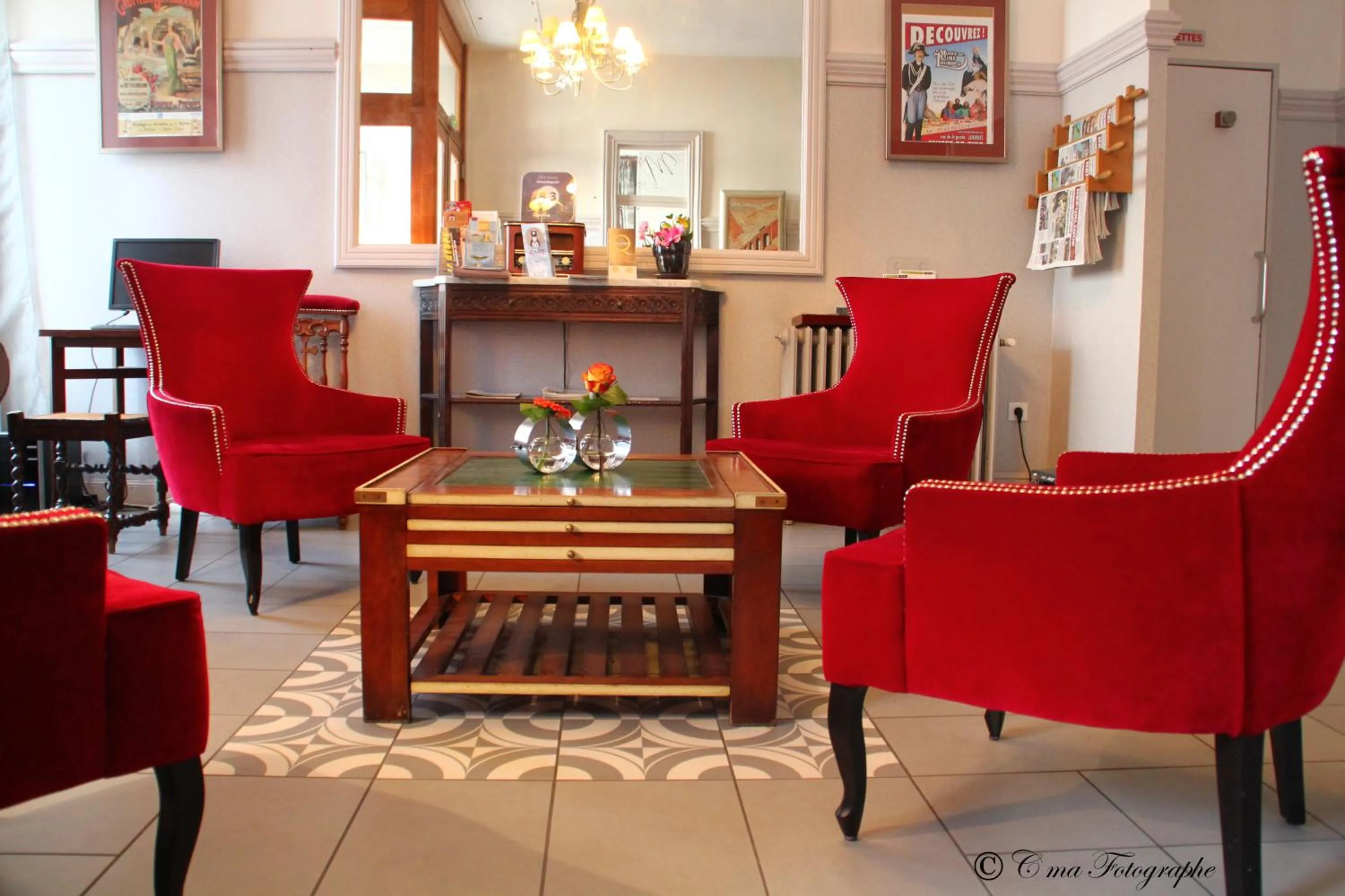 Lobby or reception in Hôtel Majestic