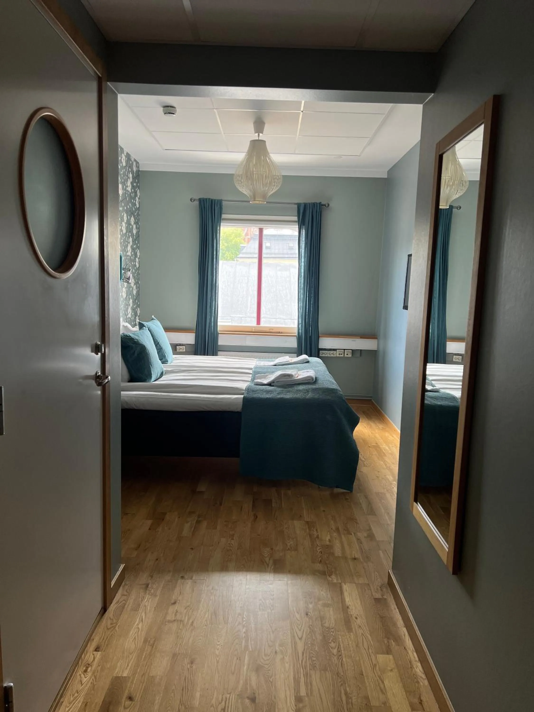 Photo of the whole room, Bed in Uppsala CityStay Hotel