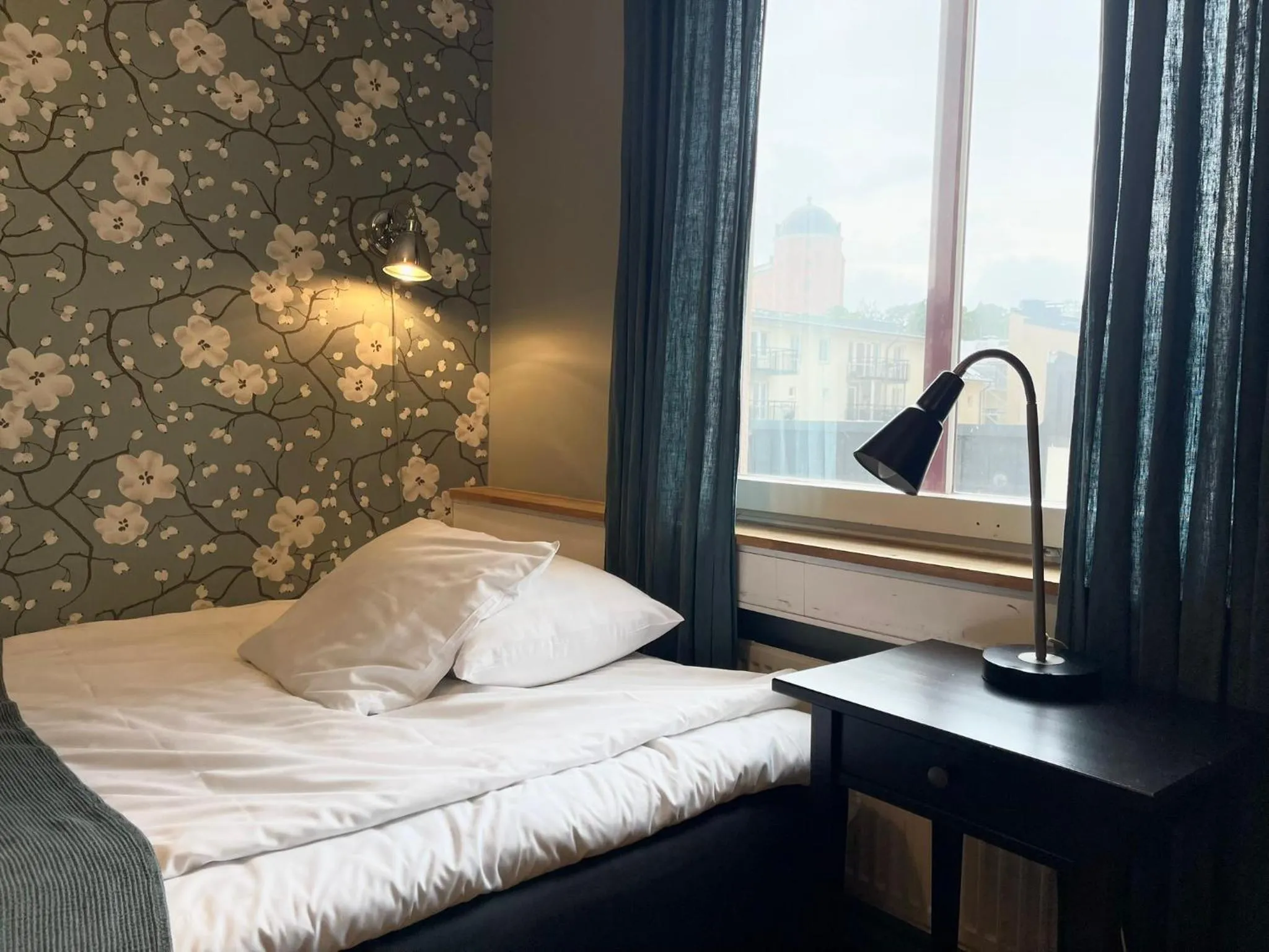 Property building, Bed in Best Western Uppsala